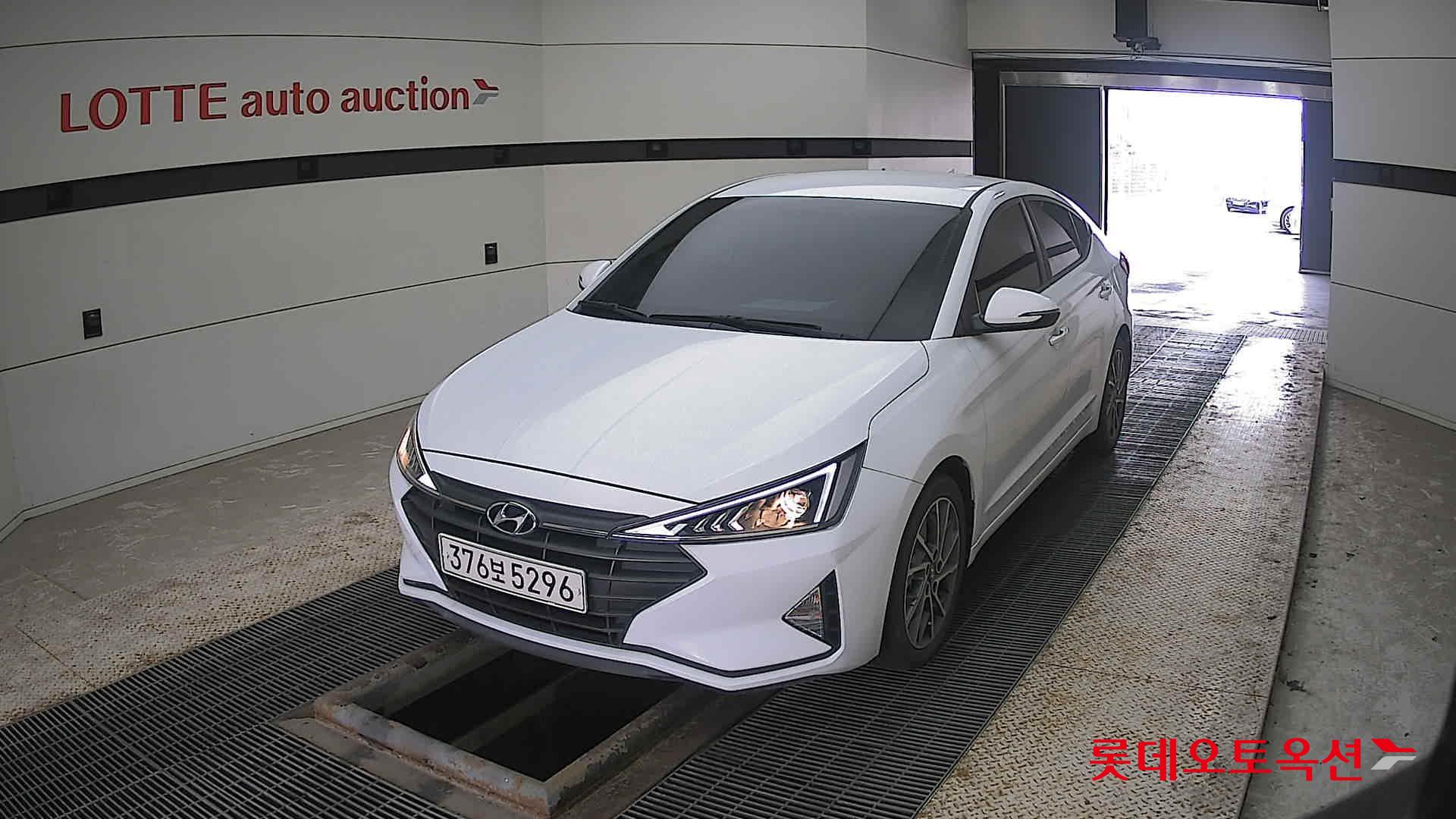 Hyundai Avante 2019 Белый из Кореи