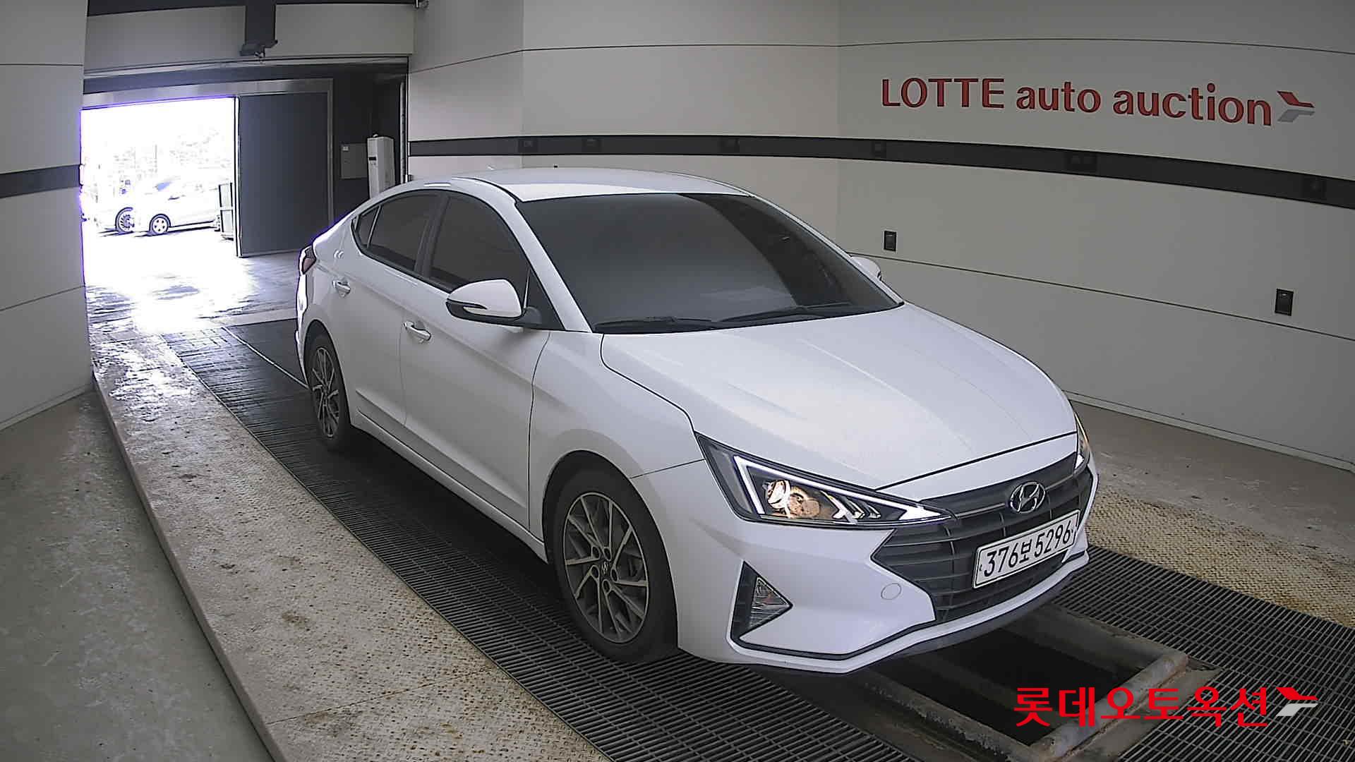 Hyundai Avante 2019 Белый из Кореи, фото 2