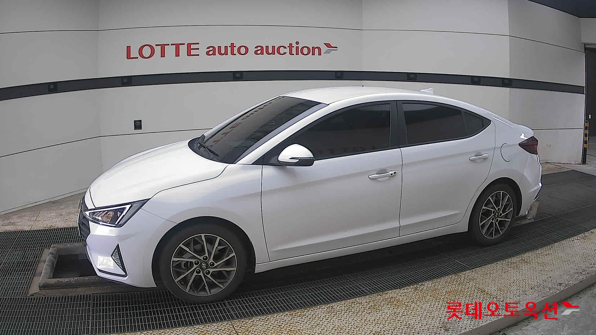 Hyundai Avante id 3822867 из Кореи 12