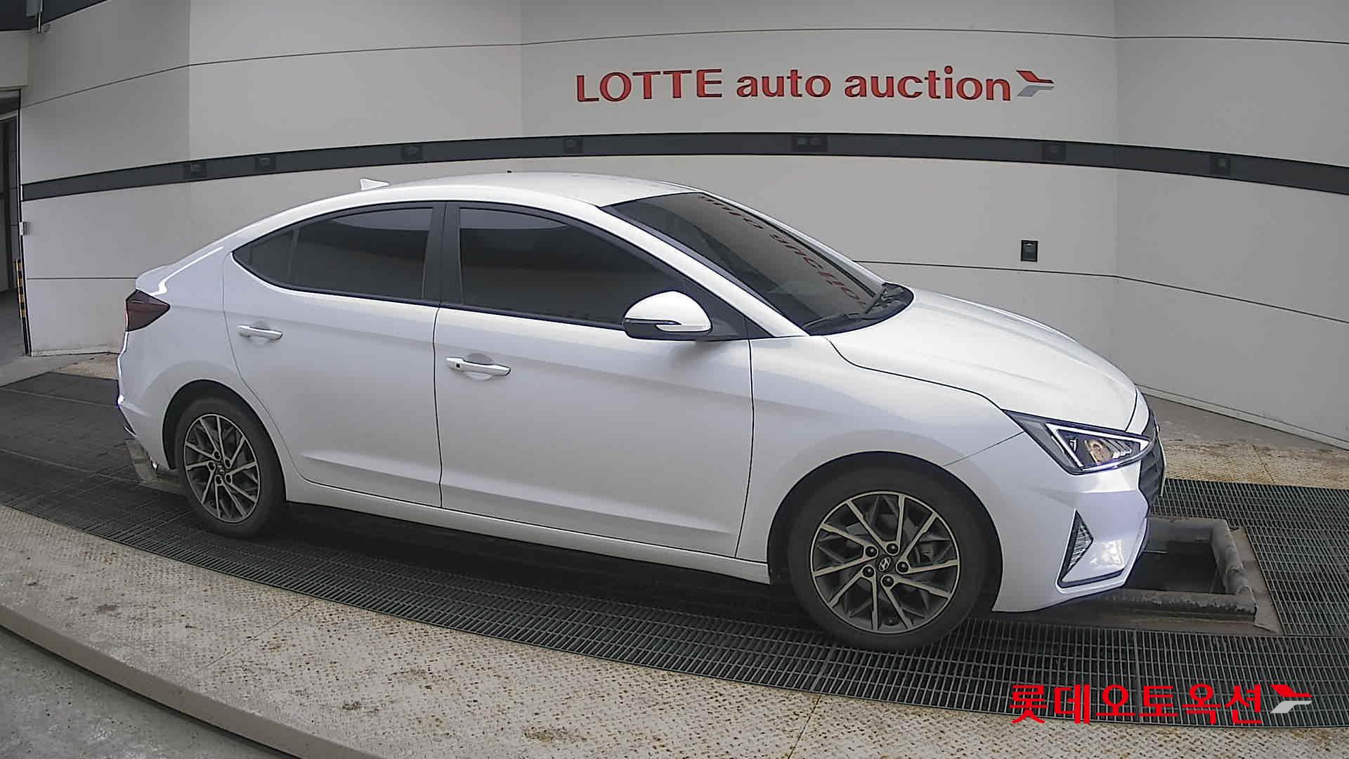 Hyundai Avante id 3822867 из Кореи 17