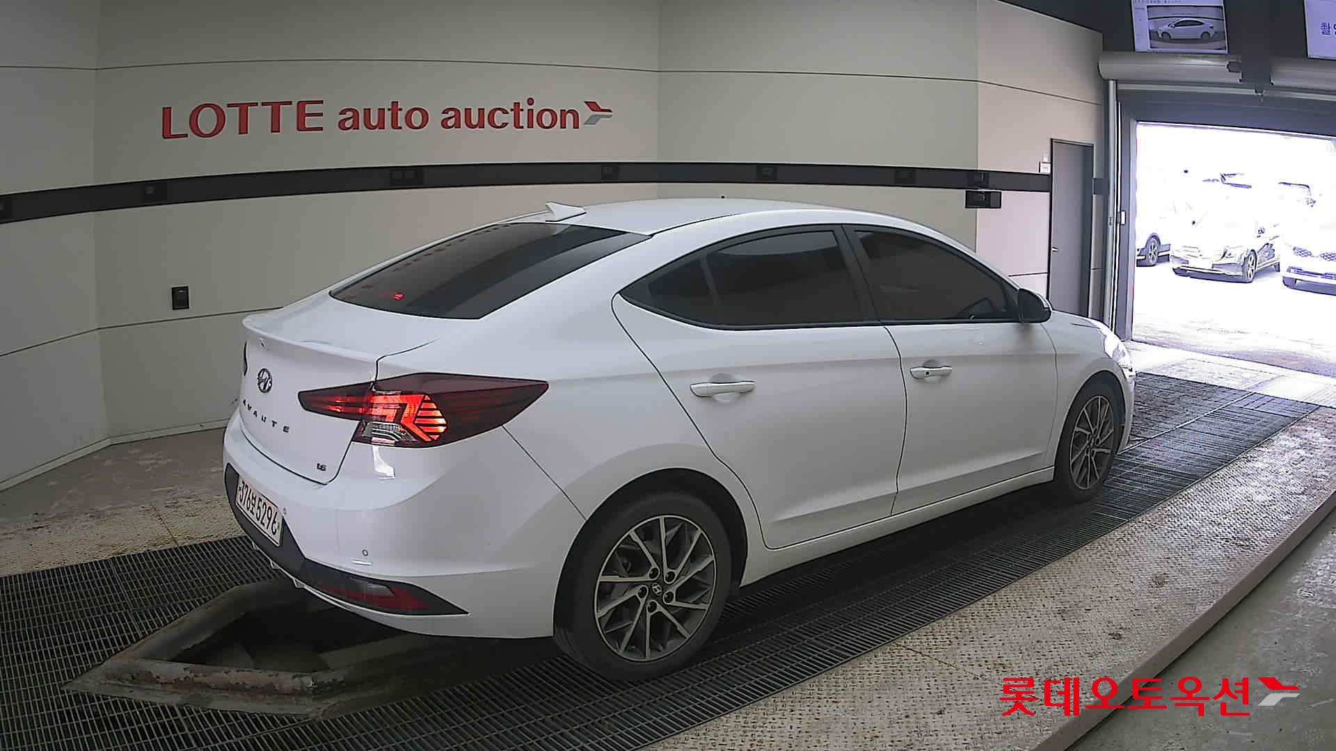 Hyundai Avante id 3822867 из Кореи 19