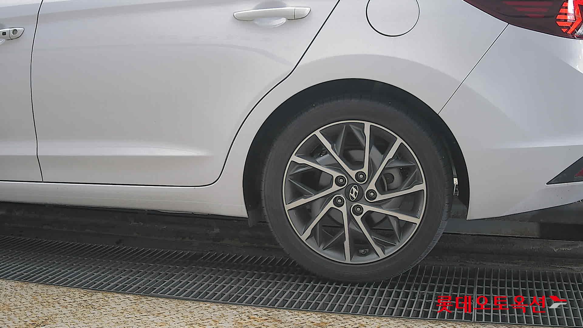 Hyundai Avante id 3822867 из Кореи 22