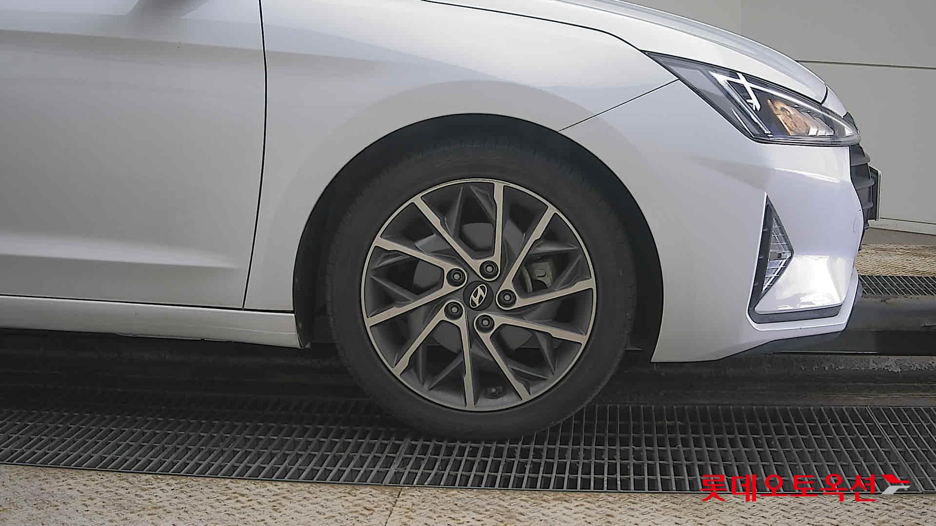 Hyundai Avante id 3822867 из Кореи 23