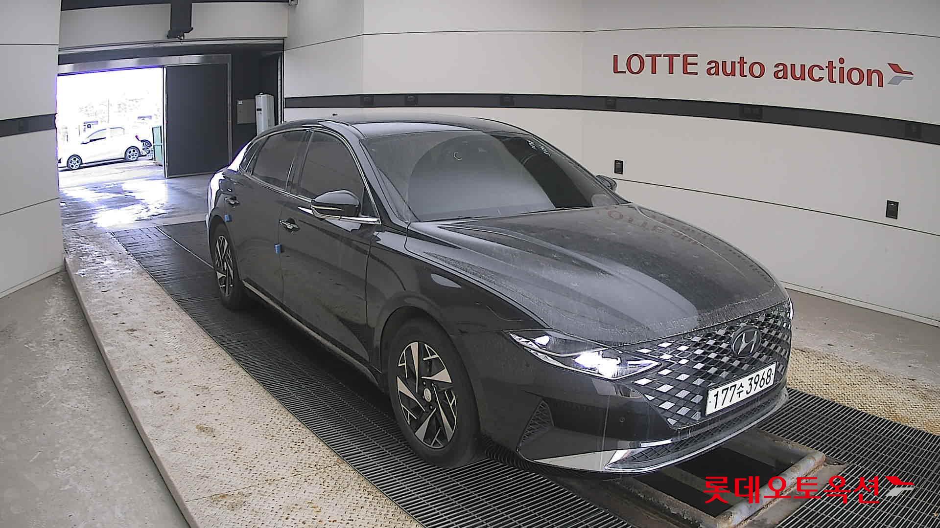 Hyundai Grandeur Hybrid 2022 Черный из Кореи, фото 2