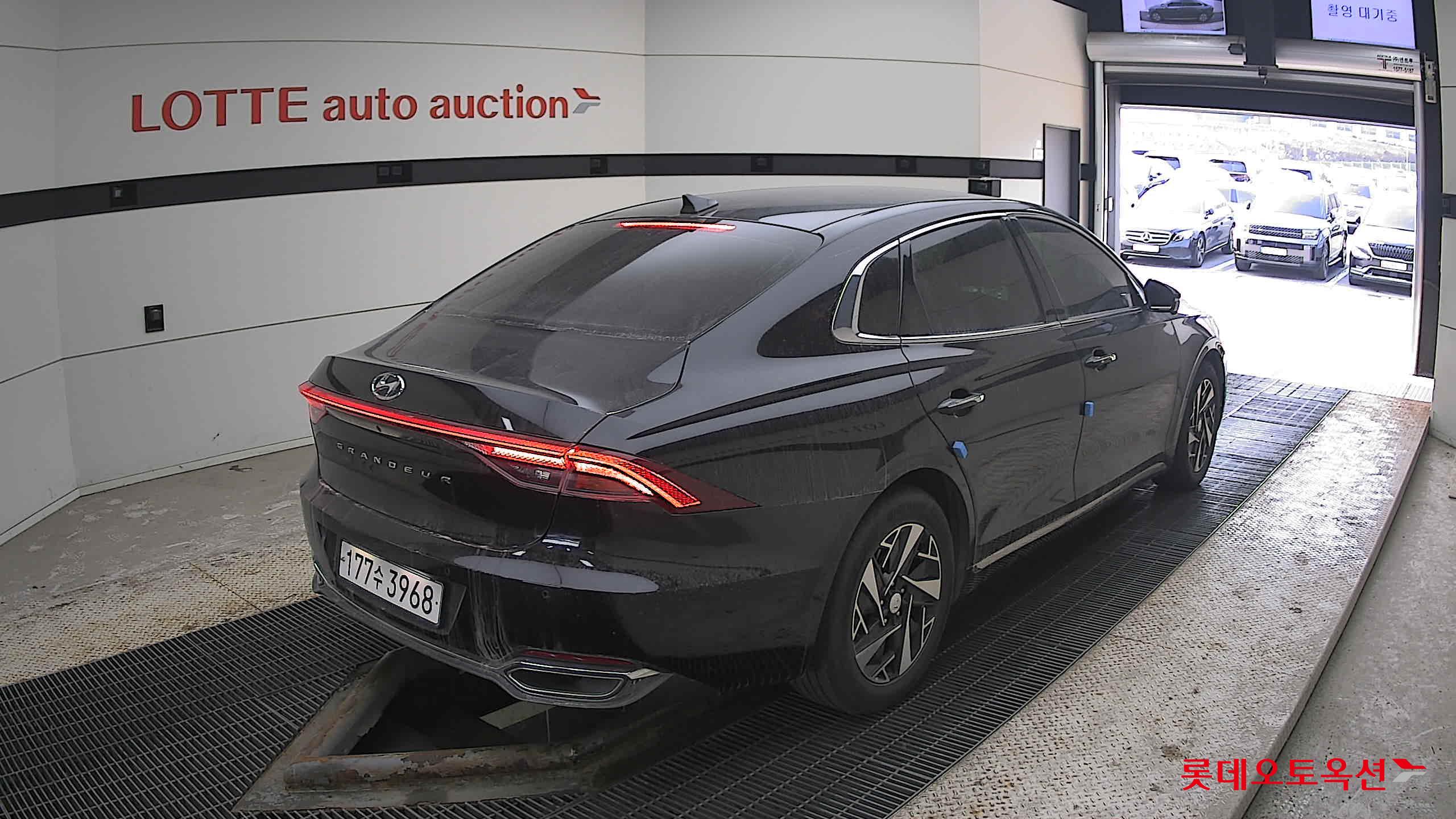 Hyundai Grandeur Hybrid 2022 Черный из Кореи, фото 4