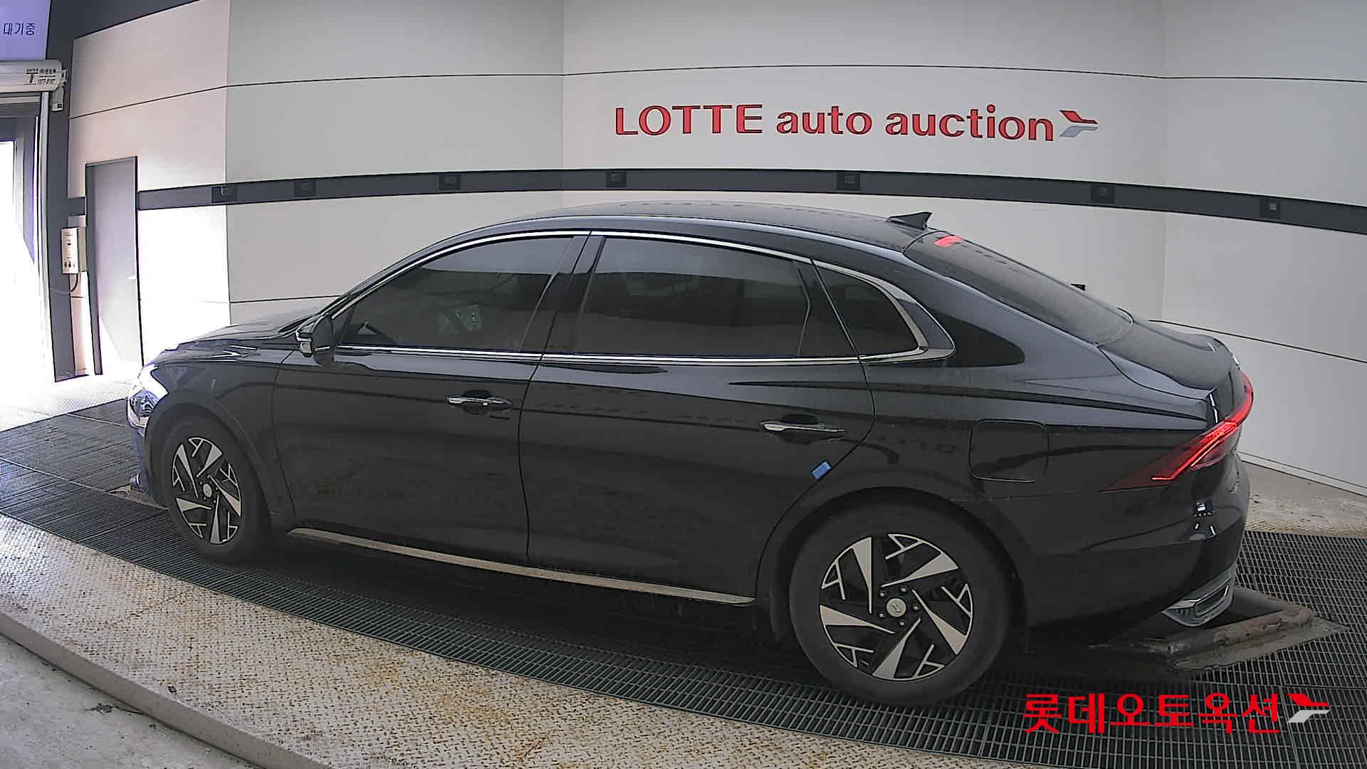 Hyundai Grandeur Hybrid id 3840258 из Кореи 11