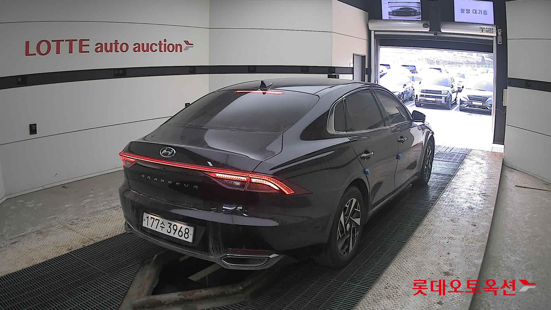 Hyundai Grandeur Hybrid id 3840258 из Кореи 20