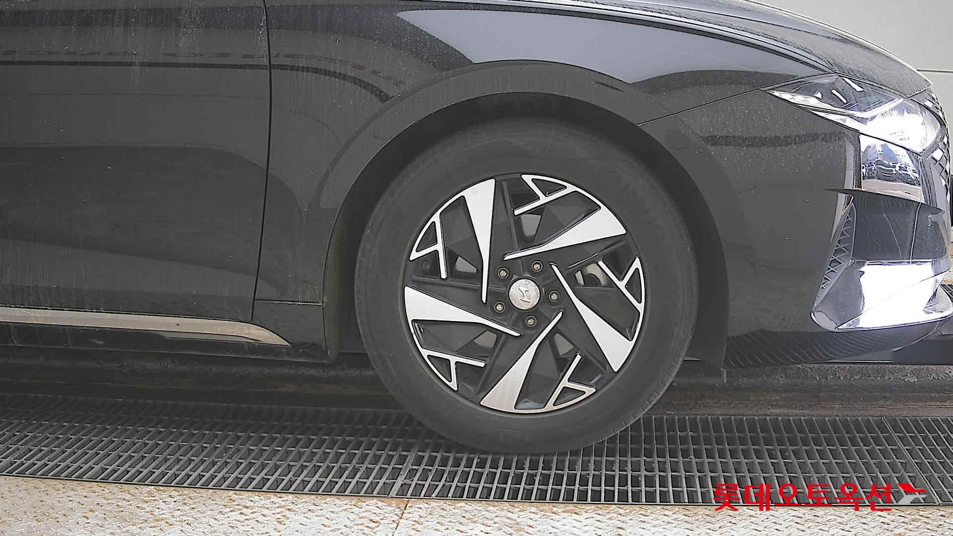 Hyundai Grandeur Hybrid id 3840258 из Кореи 23