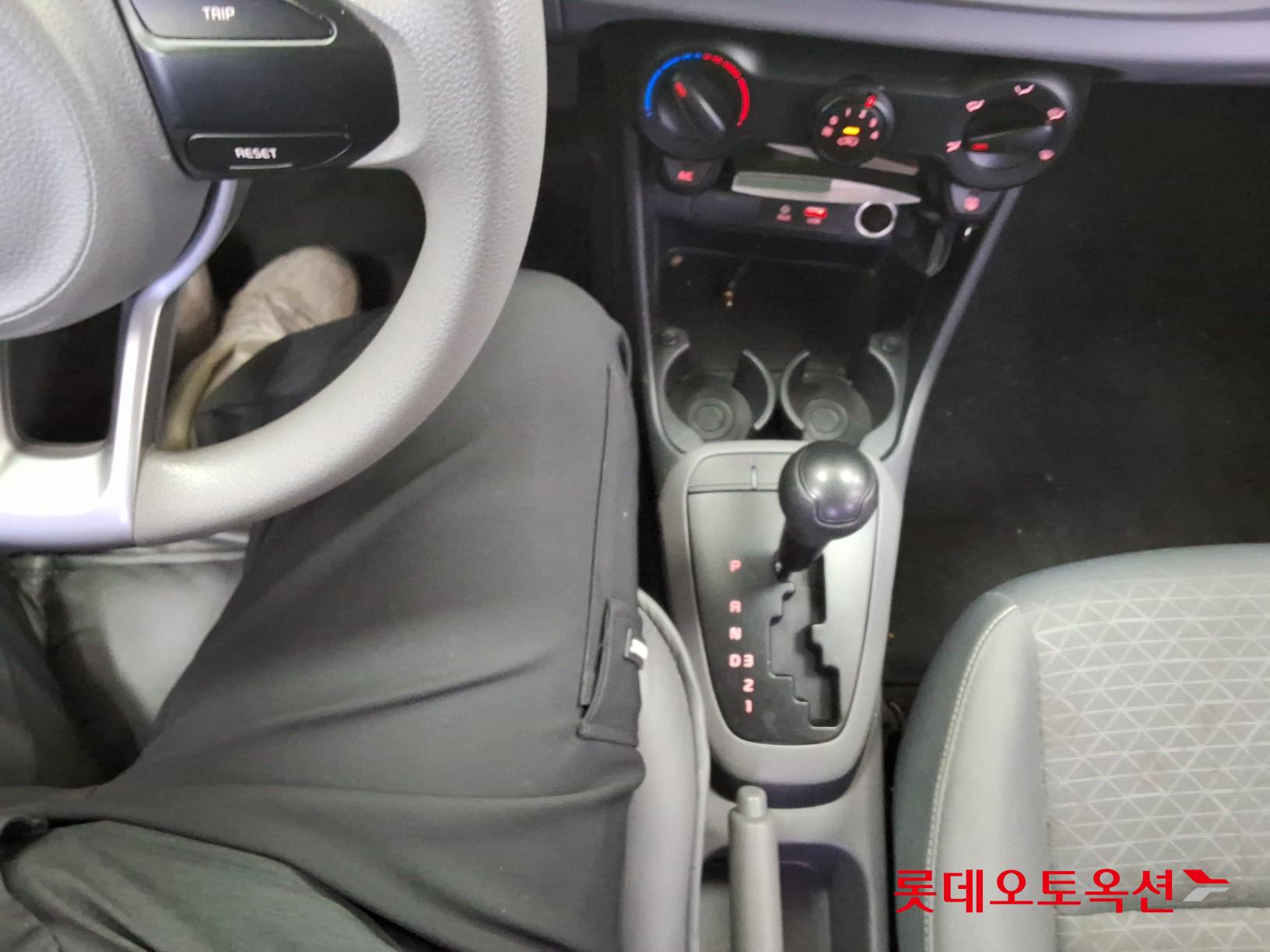 كيا مورنينج 2017 - صورة 33