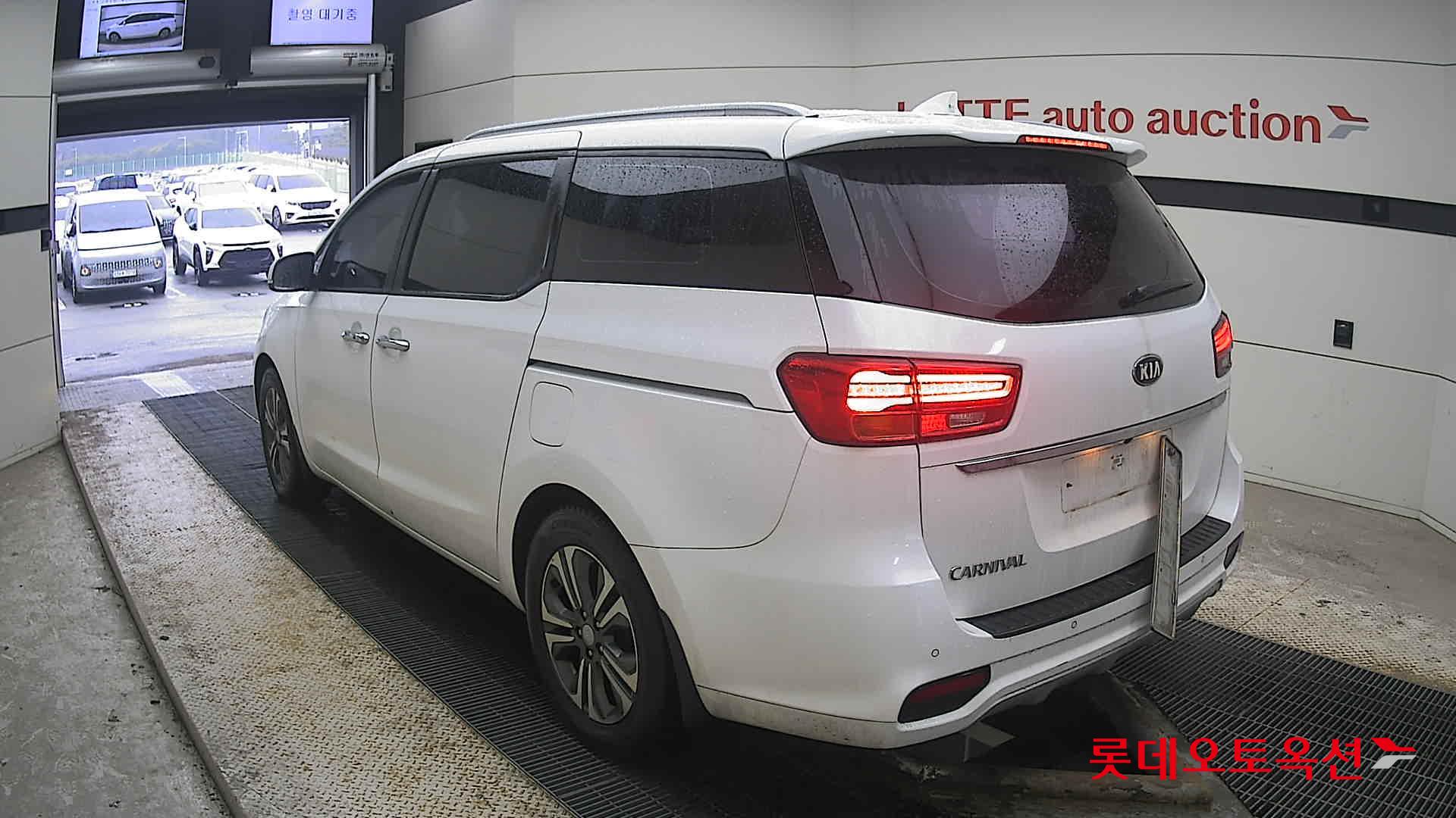 Kia Carnival 2019 Белый из Кореи, фото 6