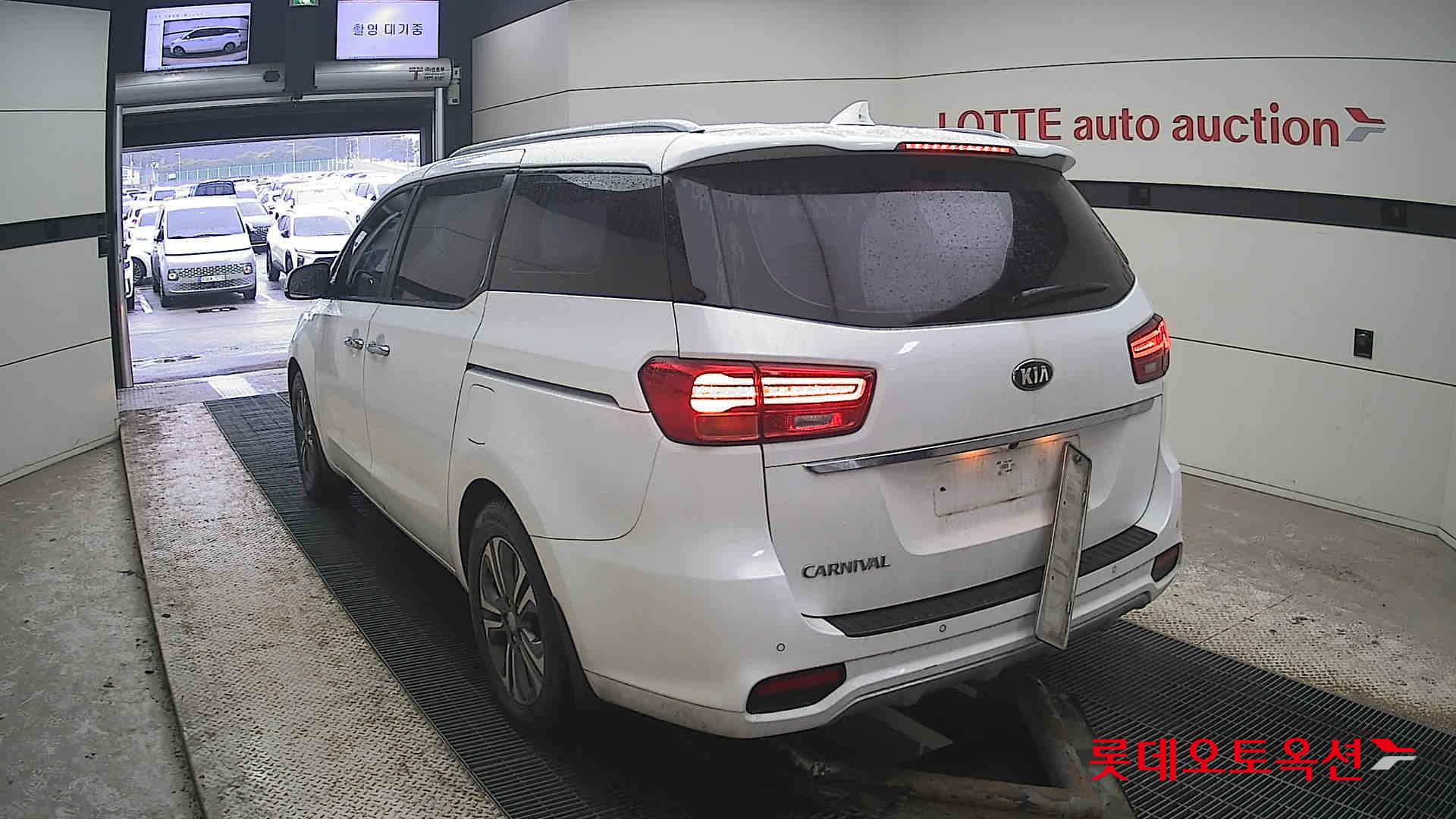 Kia Carnival id 3809924 из Кореи 9