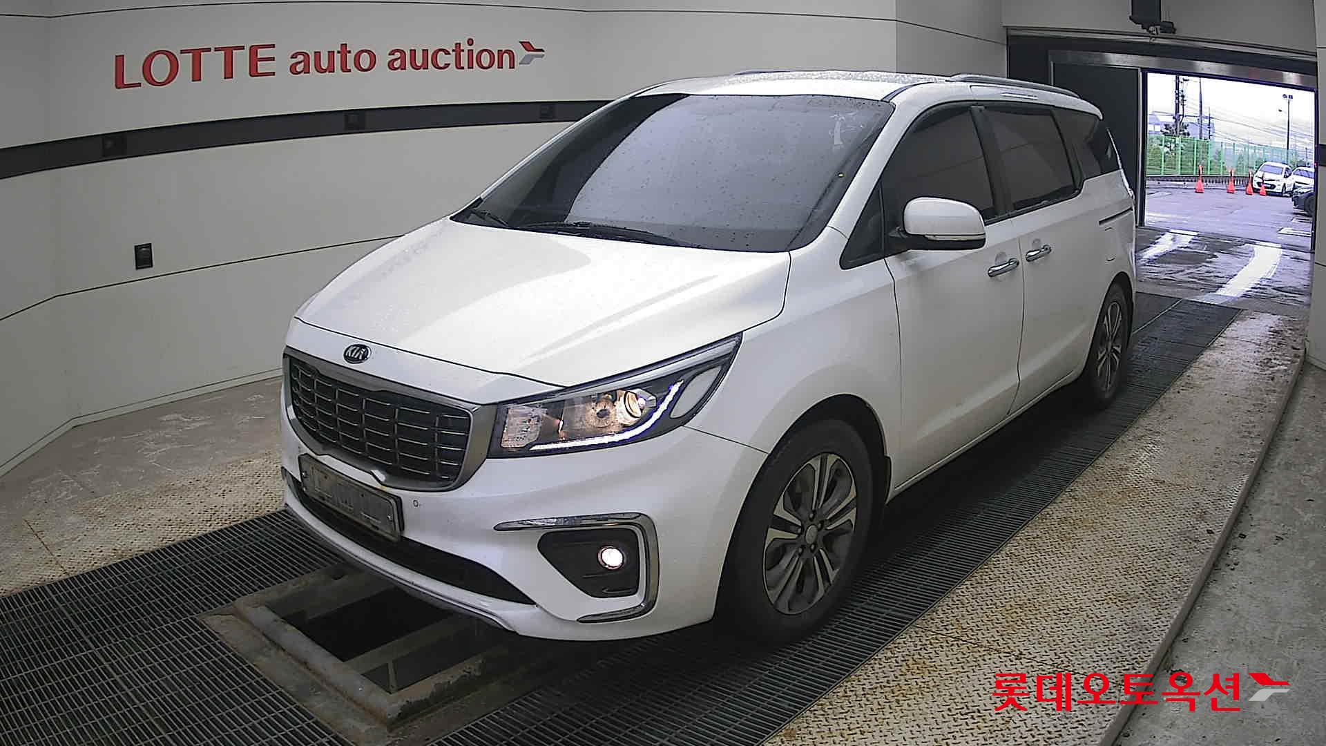 Kia Carnival id 3809924 из Кореи 14
