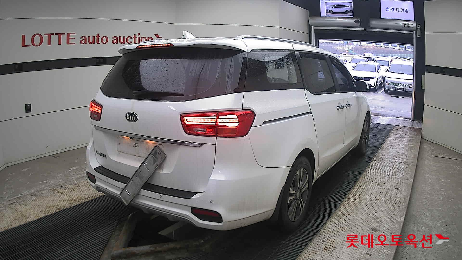 Kia Carnival id 3809924 из Кореи 20