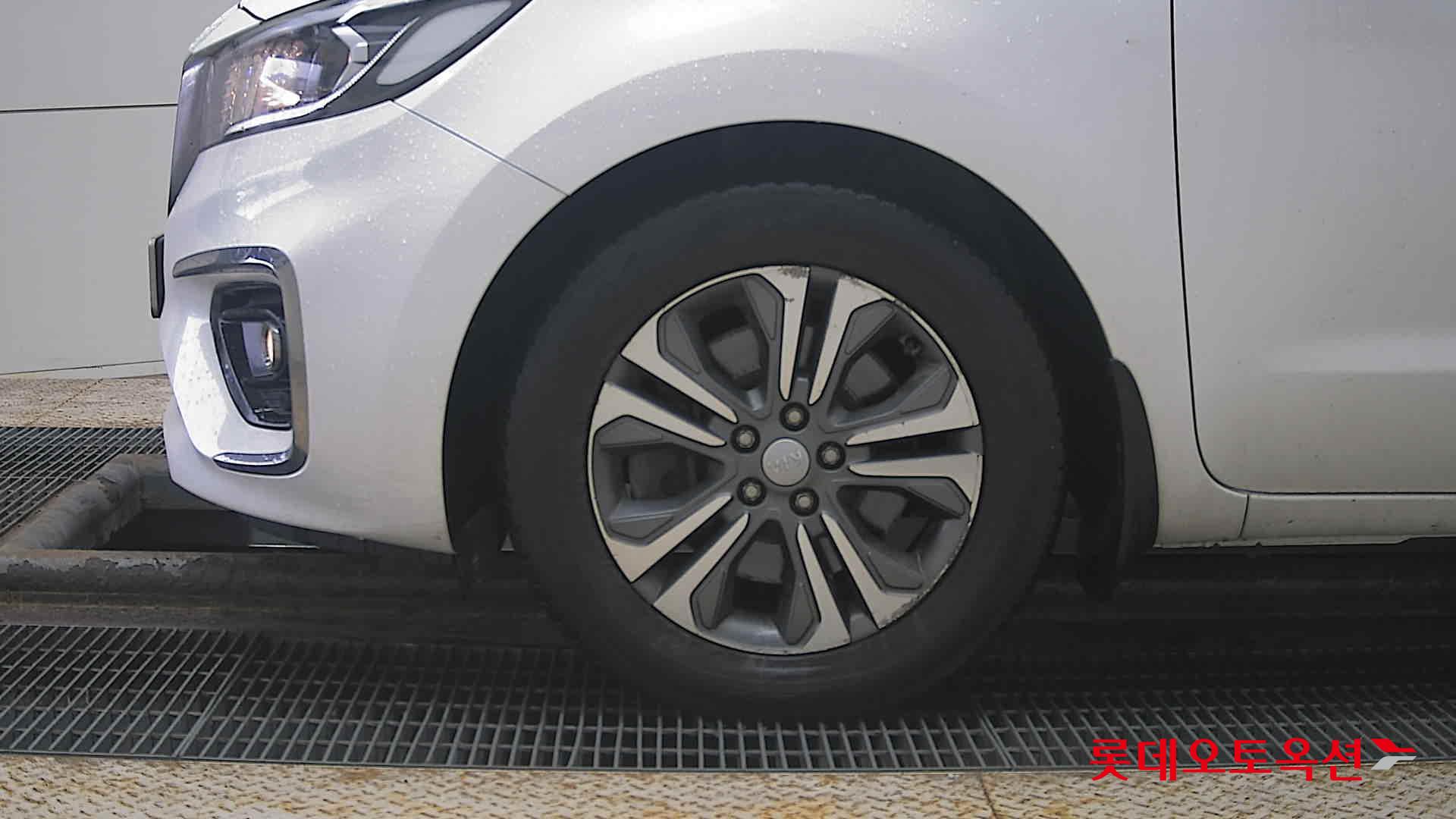 Kia Carnival id 3809924 из Кореи 21