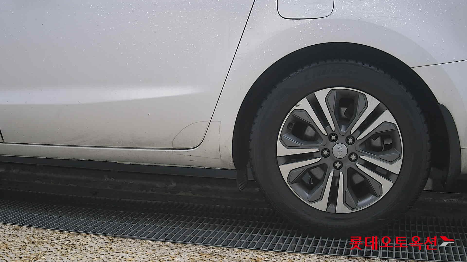 Kia Carnival id 3809924 из Кореи 22