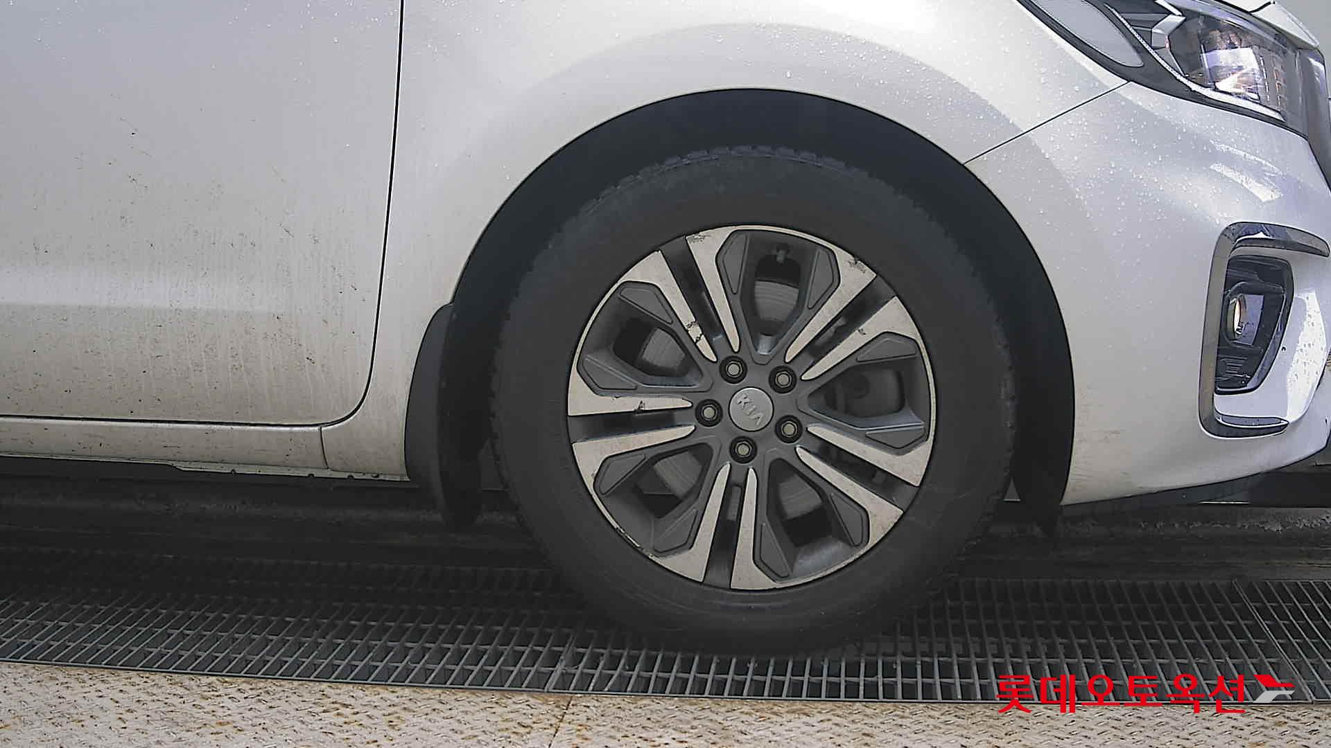 Kia Carnival id 3809924 из Кореи 23