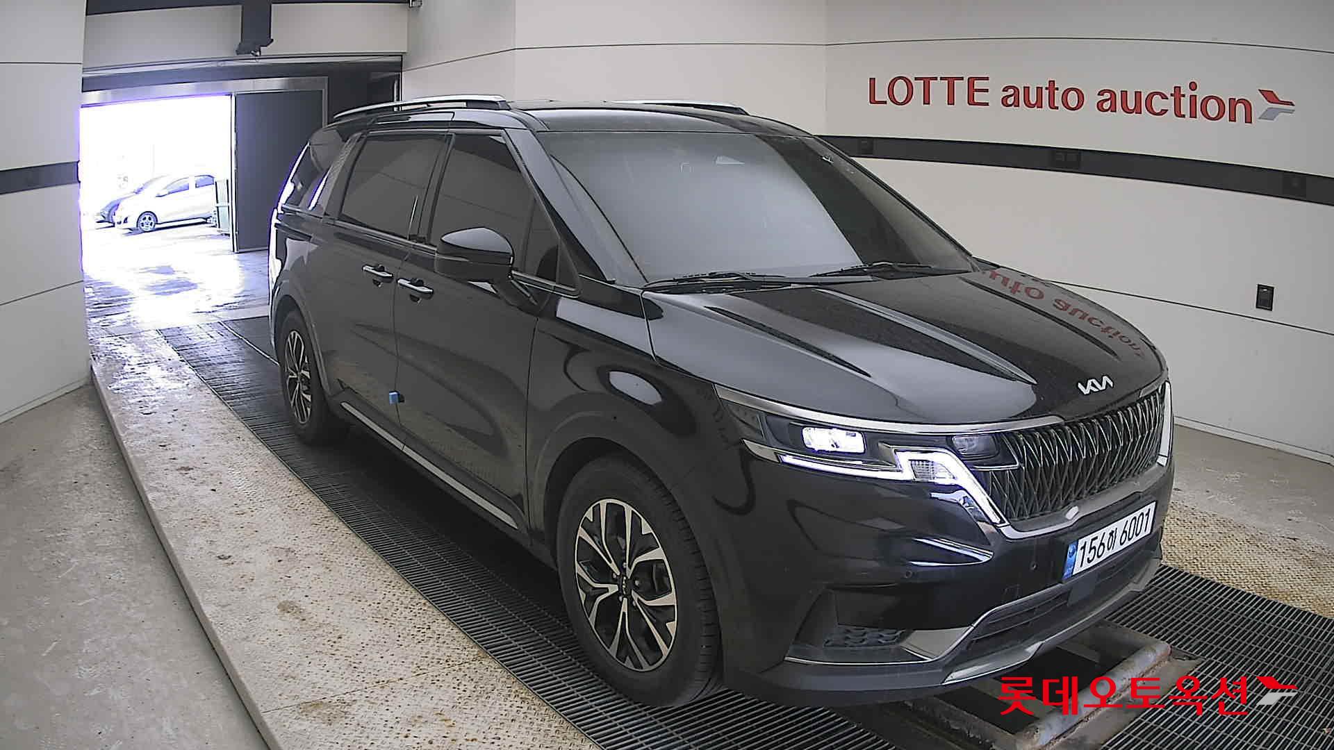 Kia Carnival 2022 Черный из Кореи, фото 2