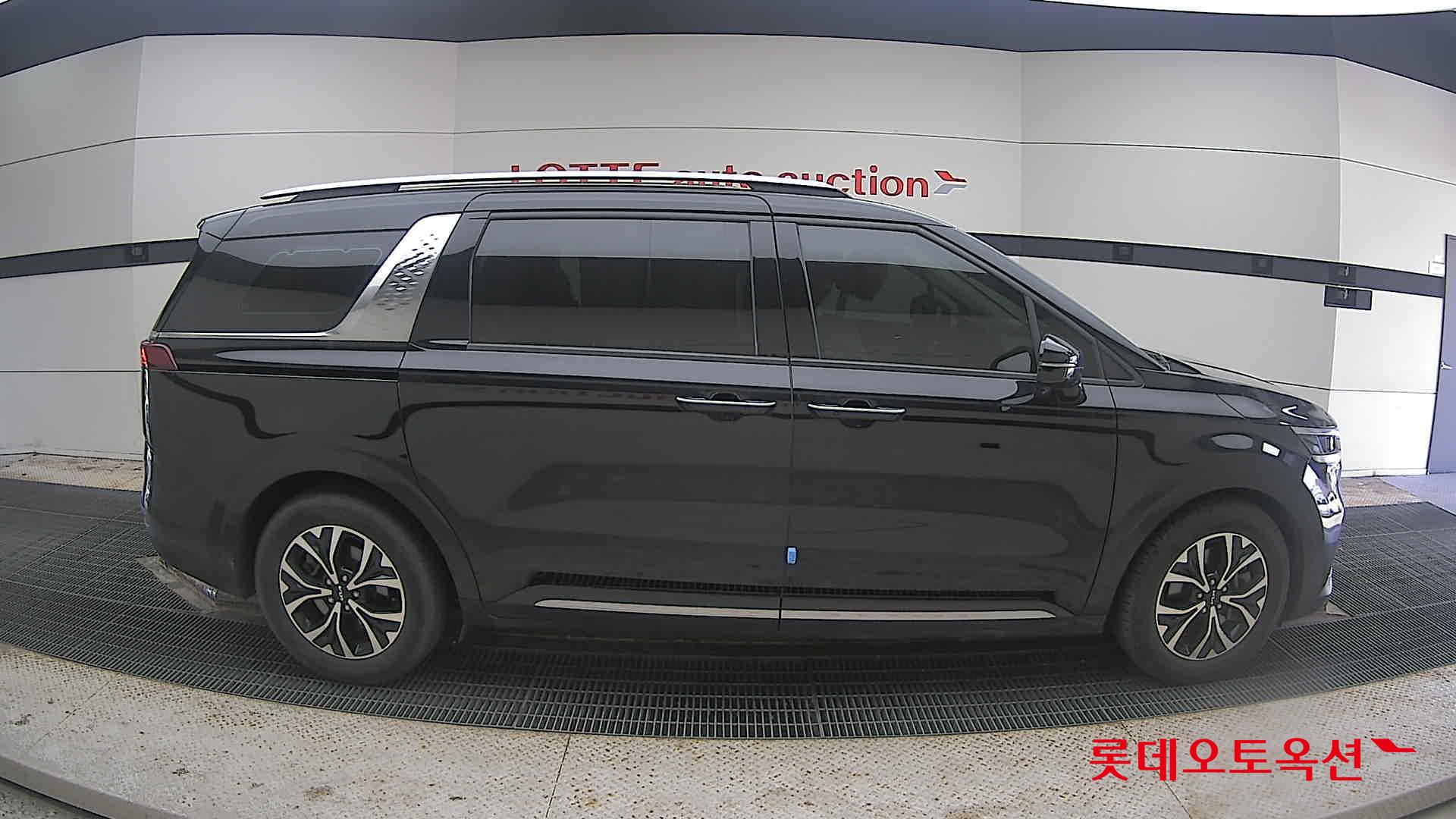 Kia Carnival 2022 Черный из Кореи, фото 3