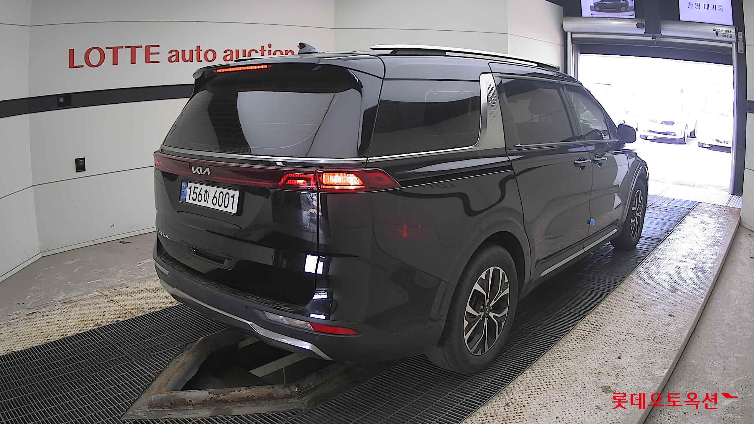 Kia Carnival 2022 Черный из Кореи, фото 4