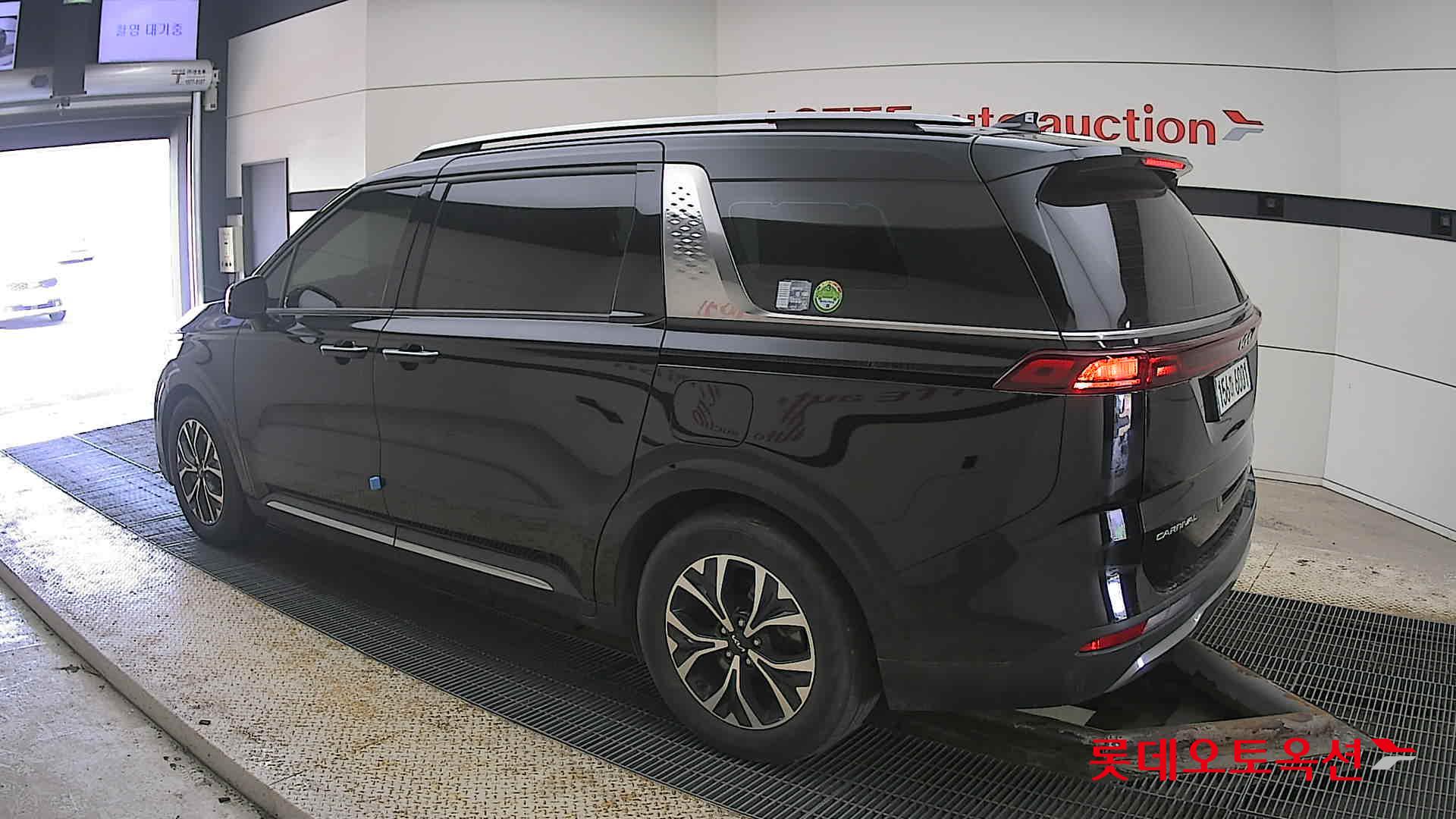 Kia Carnival id 3803783 из Кореи 10