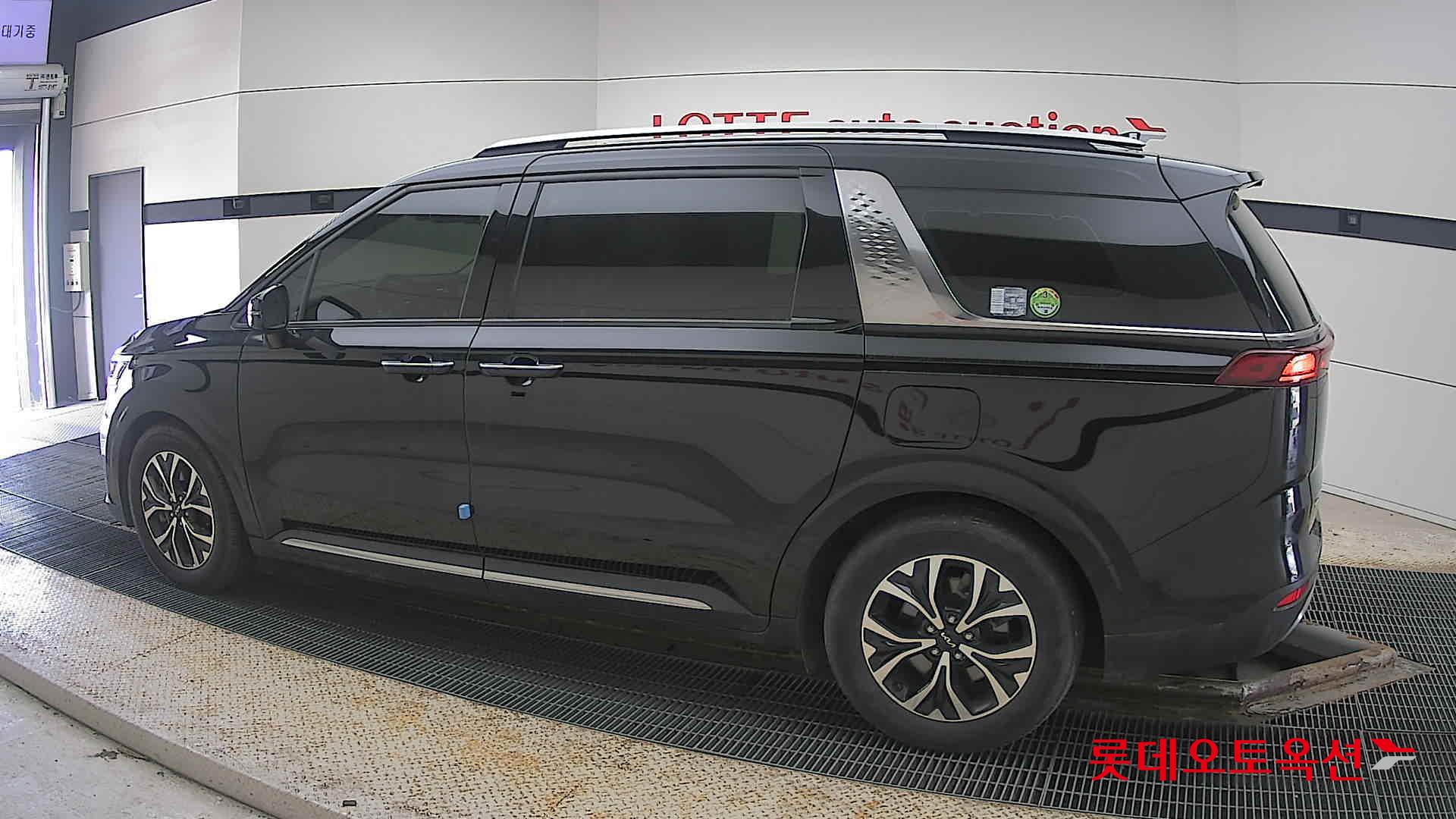 Kia Carnival id 3803783 из Кореи 11