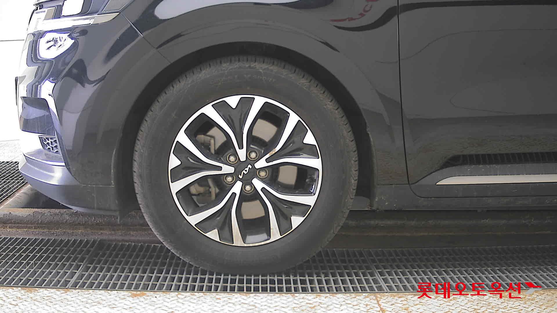 Kia Carnival id 3803783 из Кореи 21