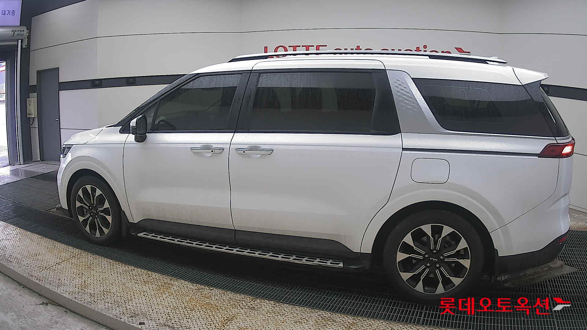 Kia Carnival id 3809954 из Кореи 11