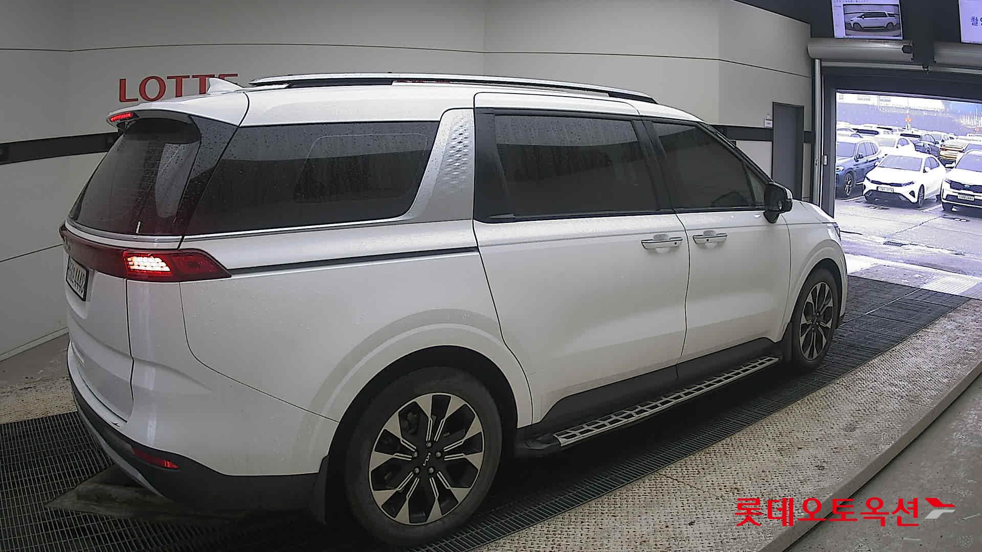 Kia Carnival id 3809954 из Кореи 19