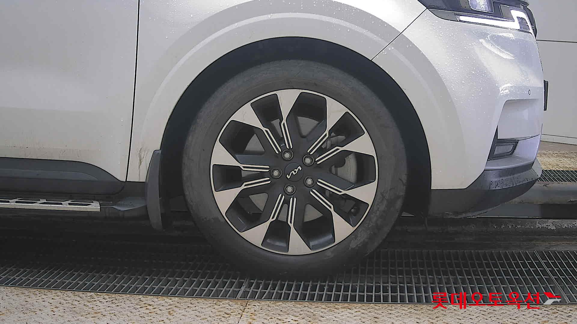 Kia Carnival id 3809954 из Кореи 23