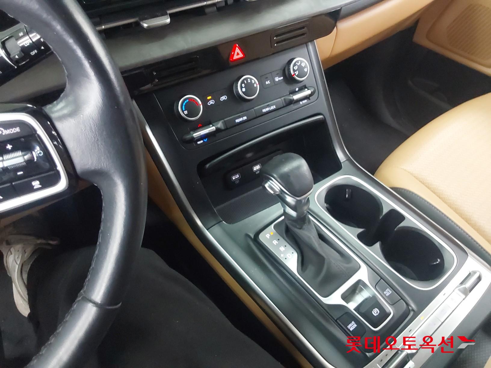 Kia Carnival id 3809954 из Кореи 32