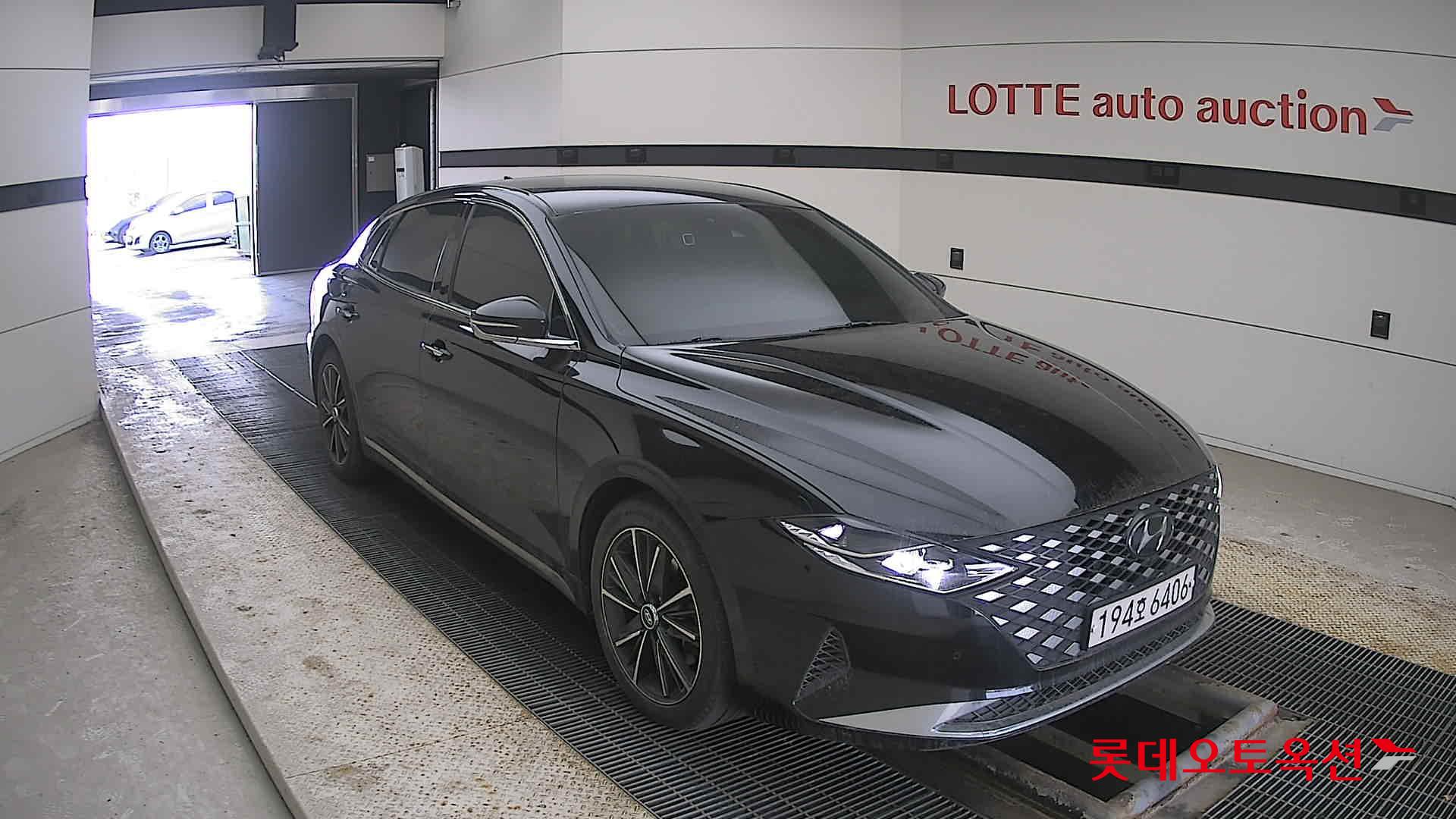 Hyundai Grandeur 2023 Черный из Кореи, фото 2