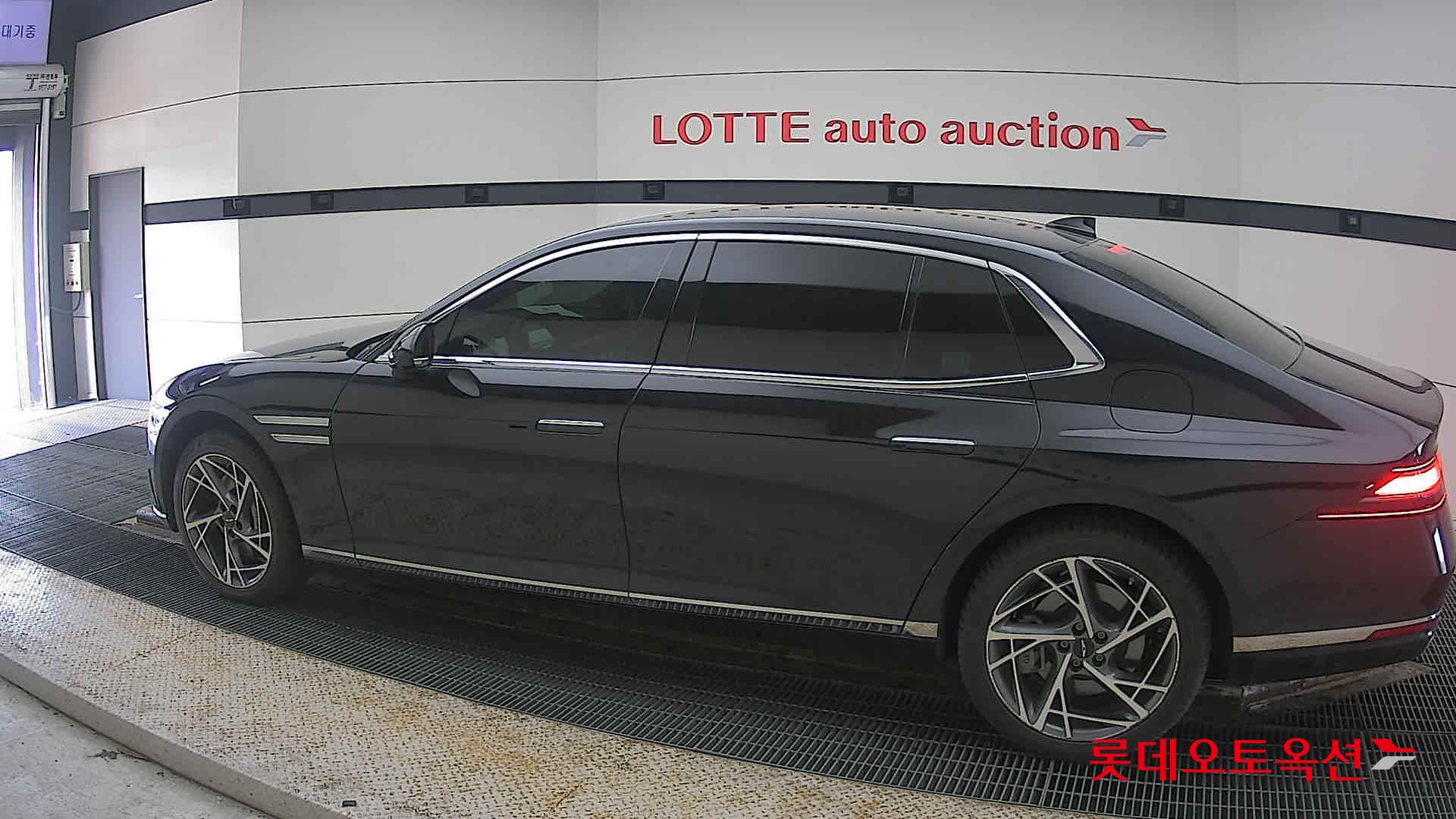 Hyundai G90 id 3803671 из Кореи 11