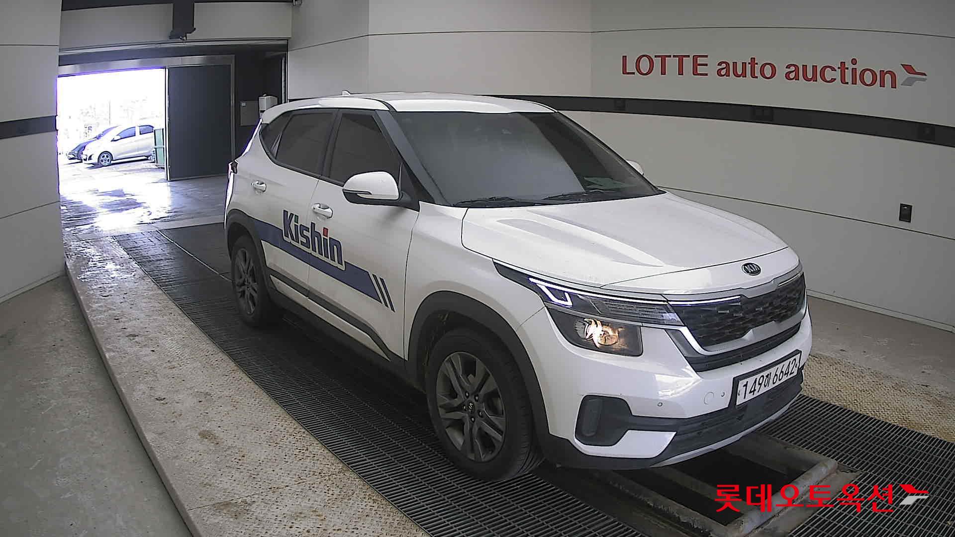 Kia Seltos 2022 Белый из Кореи, фото 2