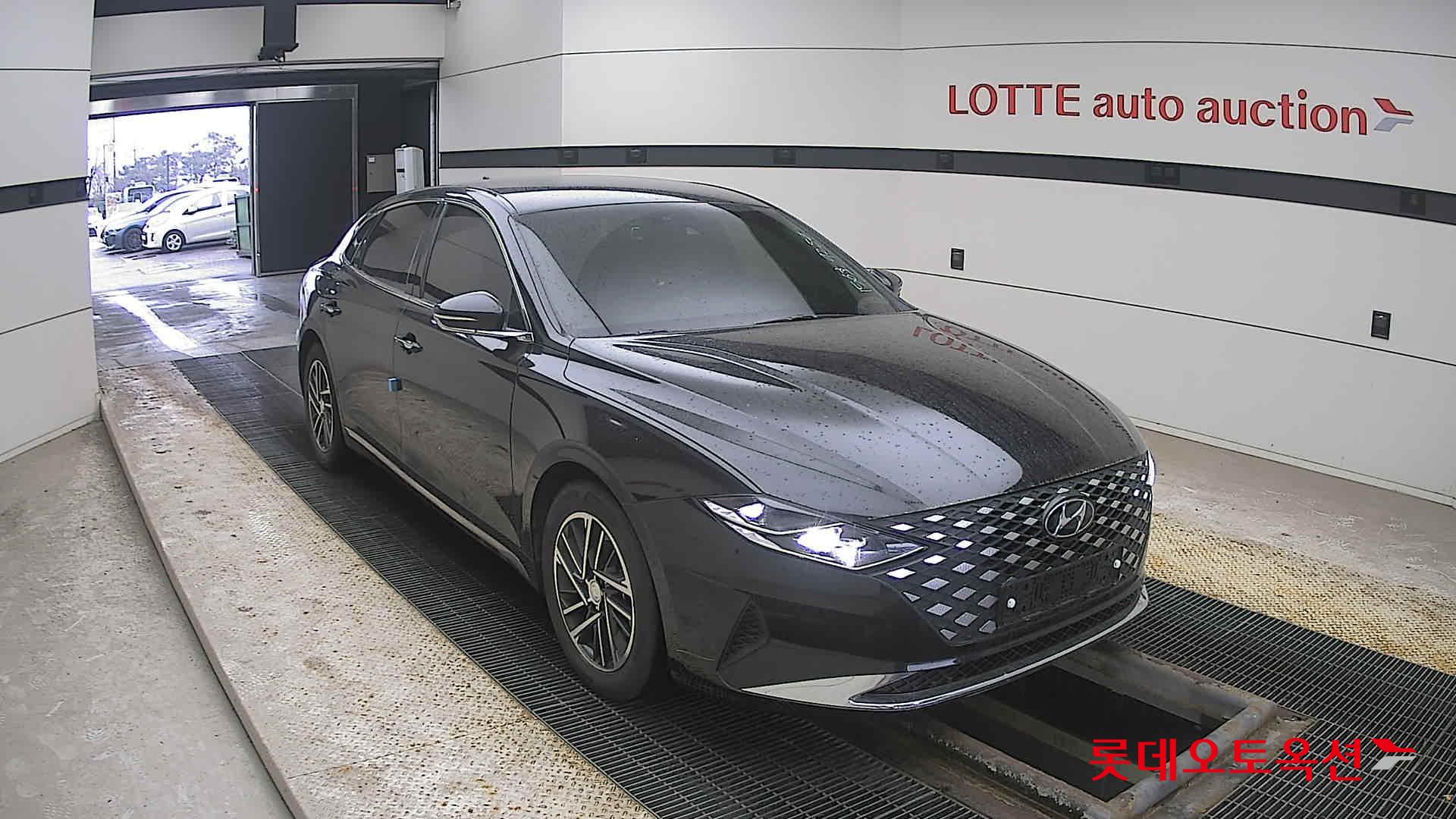 Hyundai Grandeur 2023 Черный из Кореи, фото 2