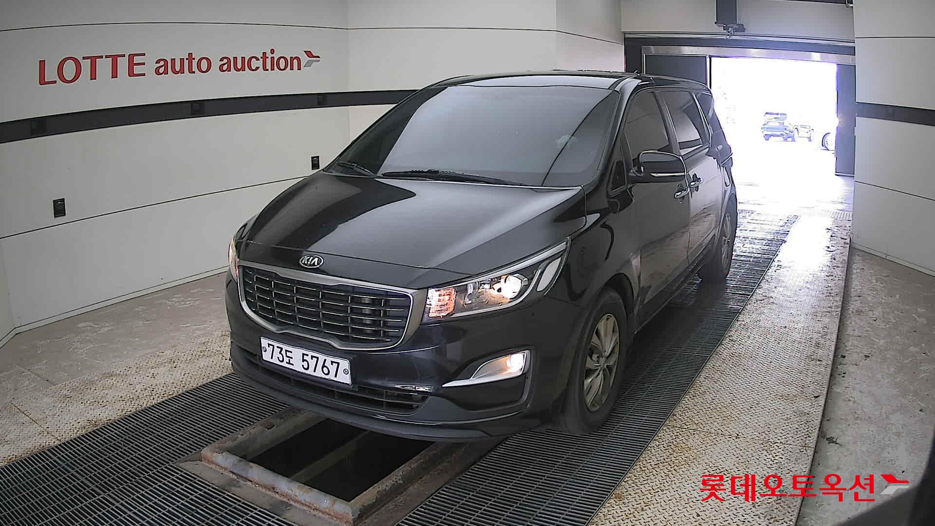 Kia Carnival 2019 Черный из Кореи