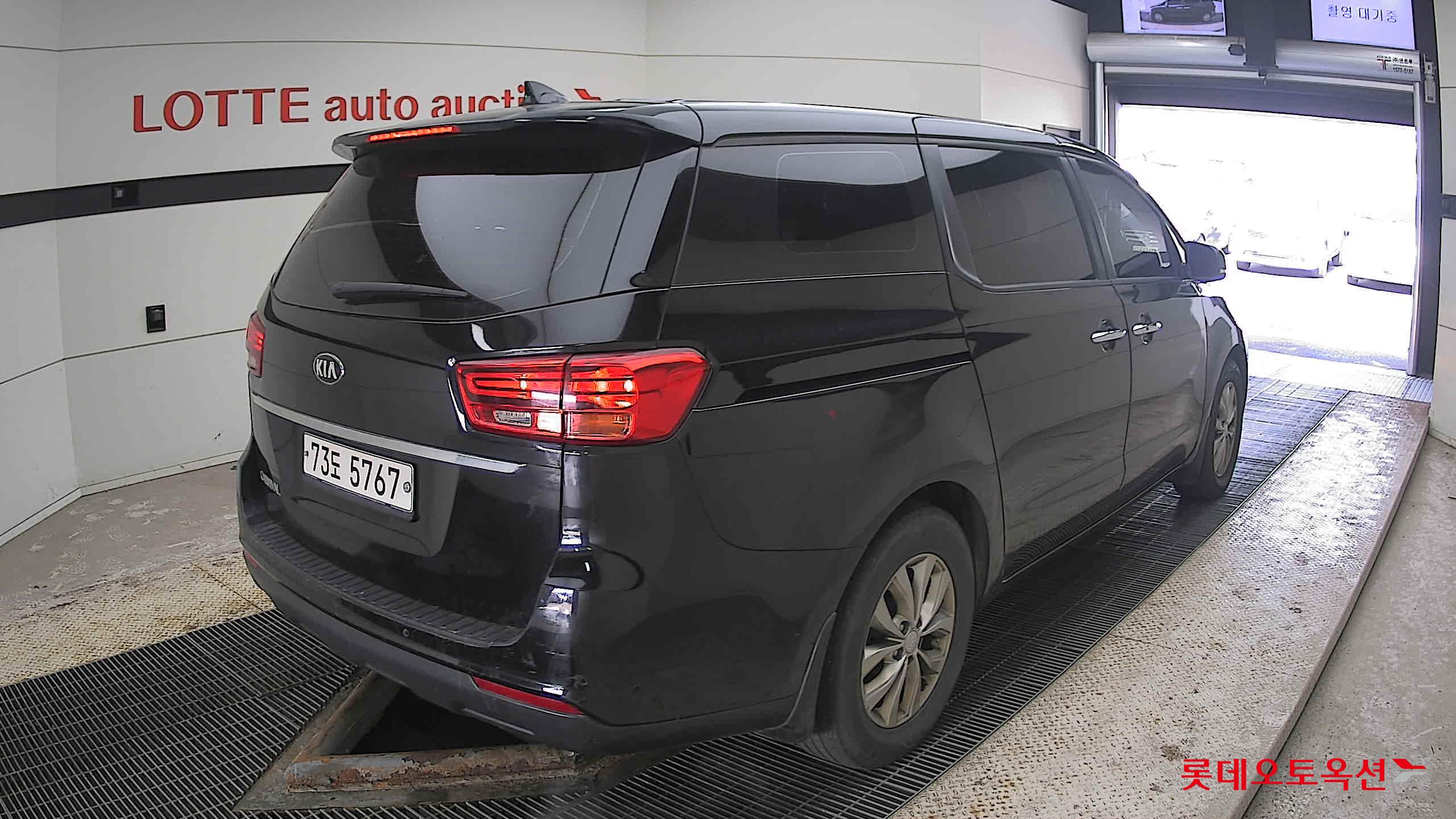 Kia Carnival 2019 Черный из Кореи, фото 4