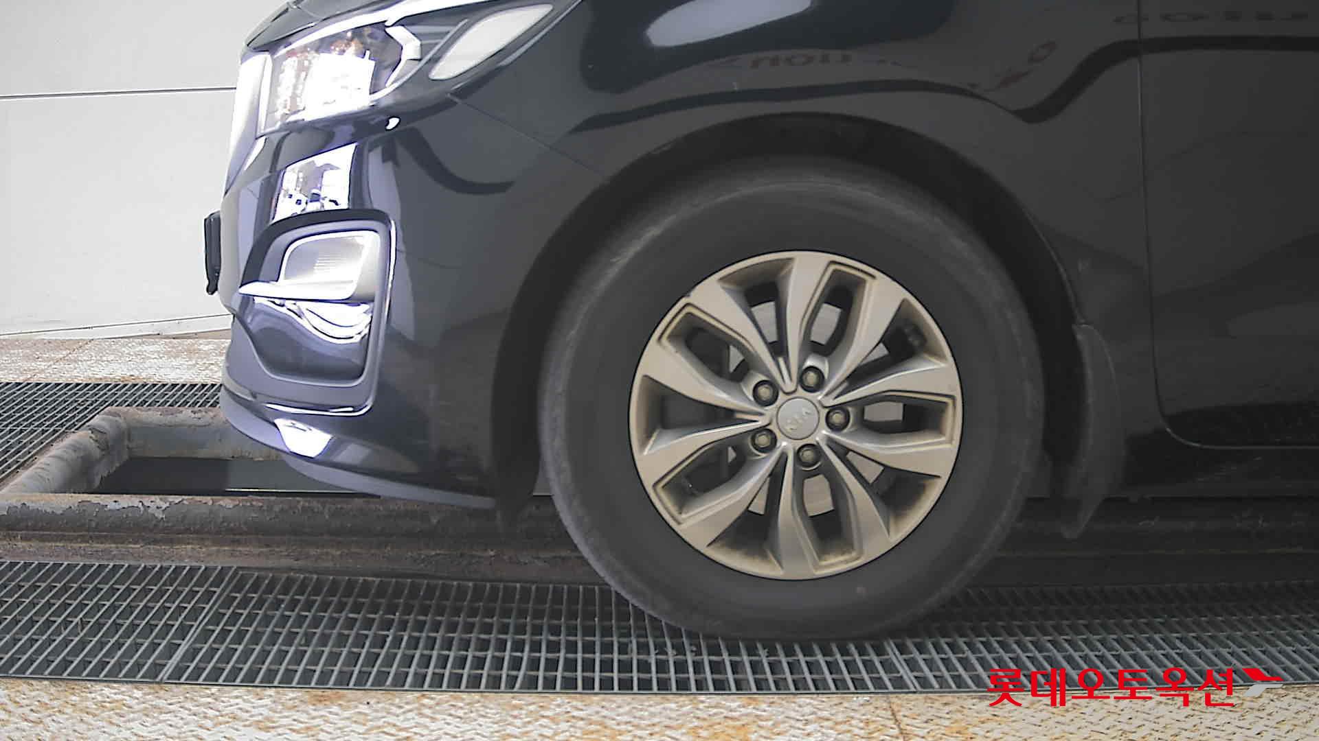 Kia Carnival id 3822947 из Кореи 21