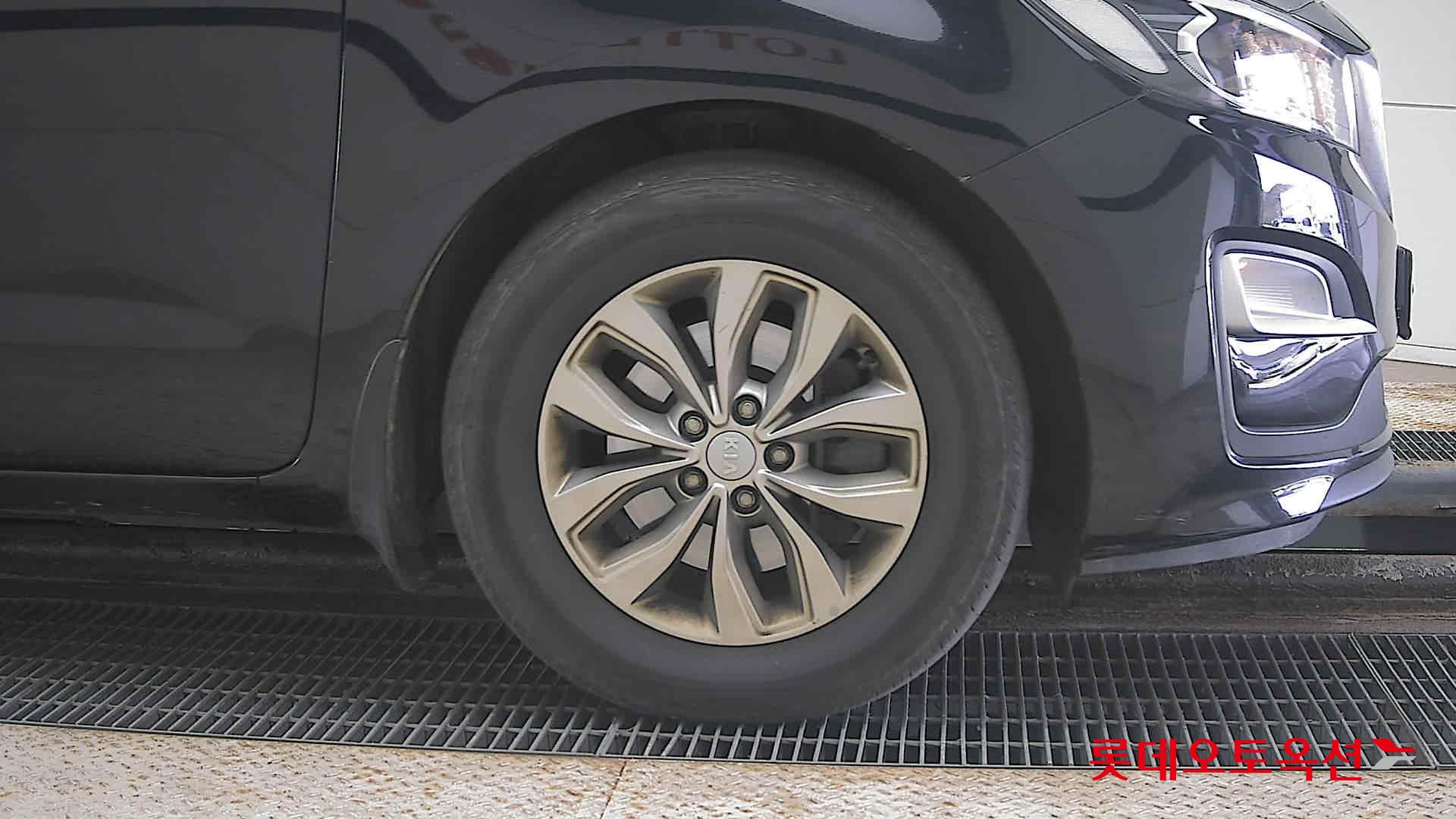 Kia Carnival id 3822947 из Кореи 23