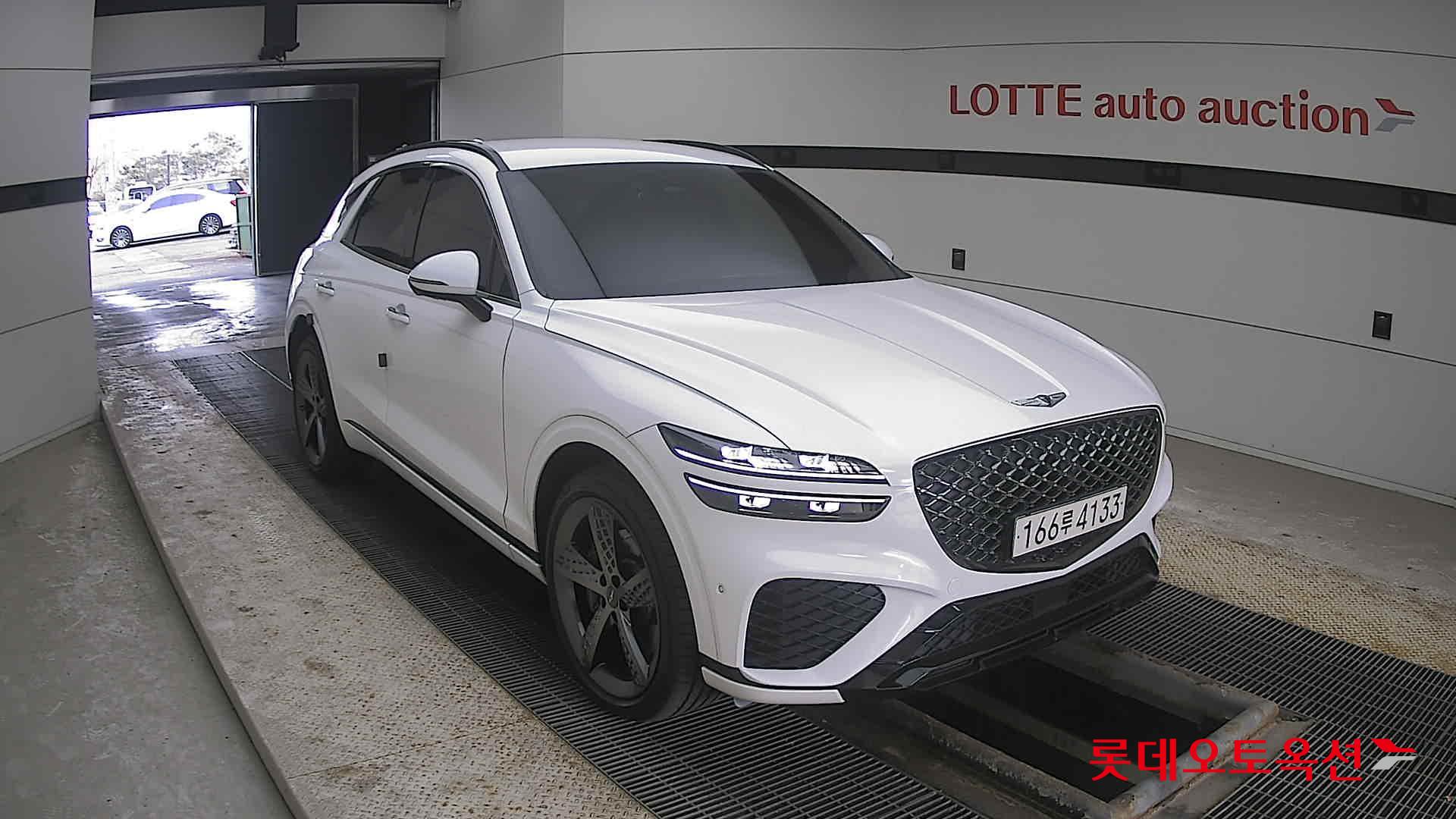 جينسس جي في 70