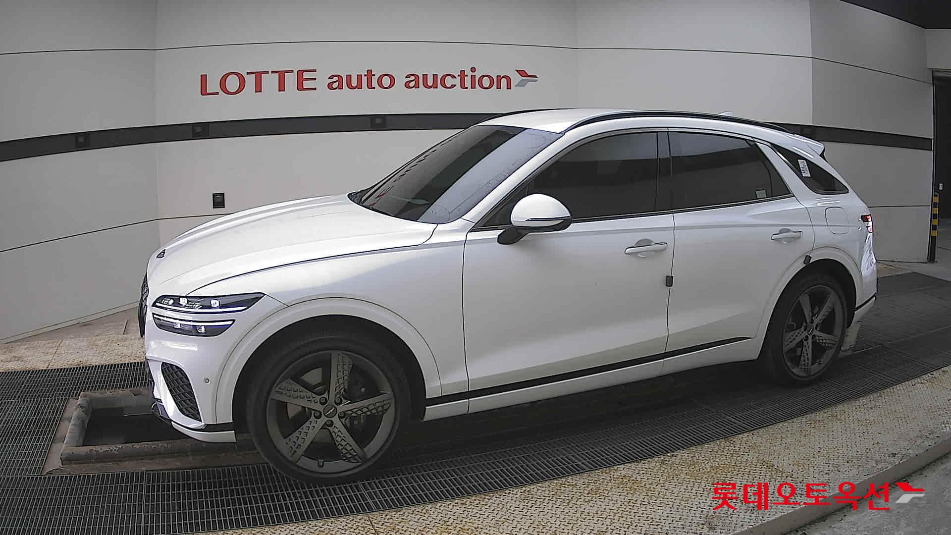 جينسس جي في 70