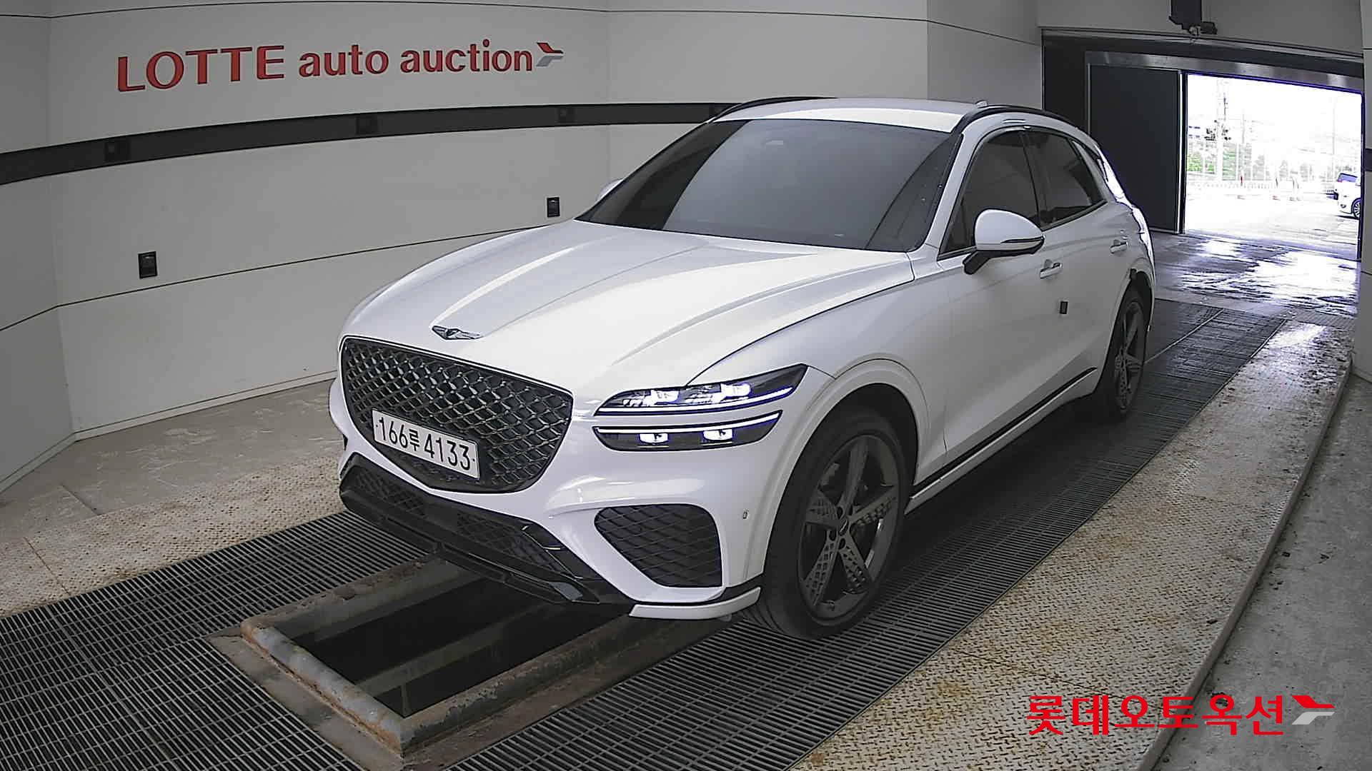 جينسس جي في 70