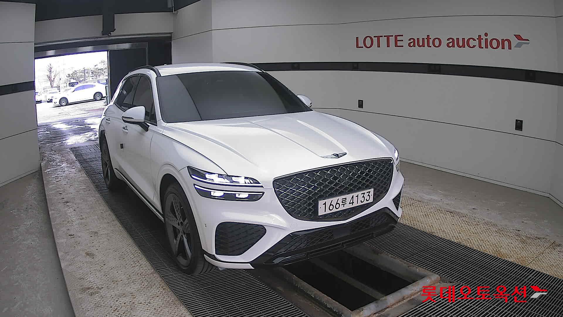 جينسس جي في 70