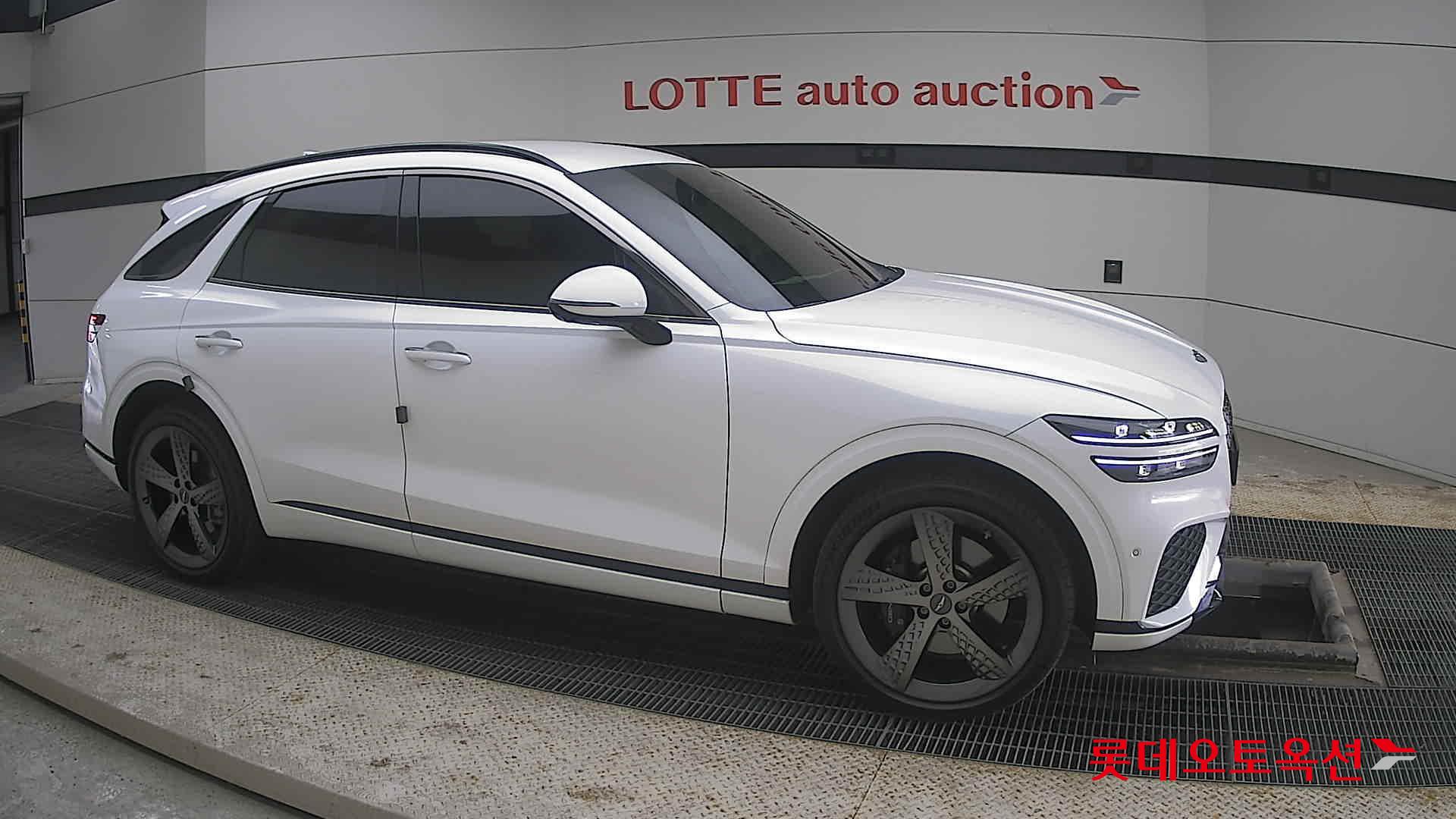 جينسس جي في 70