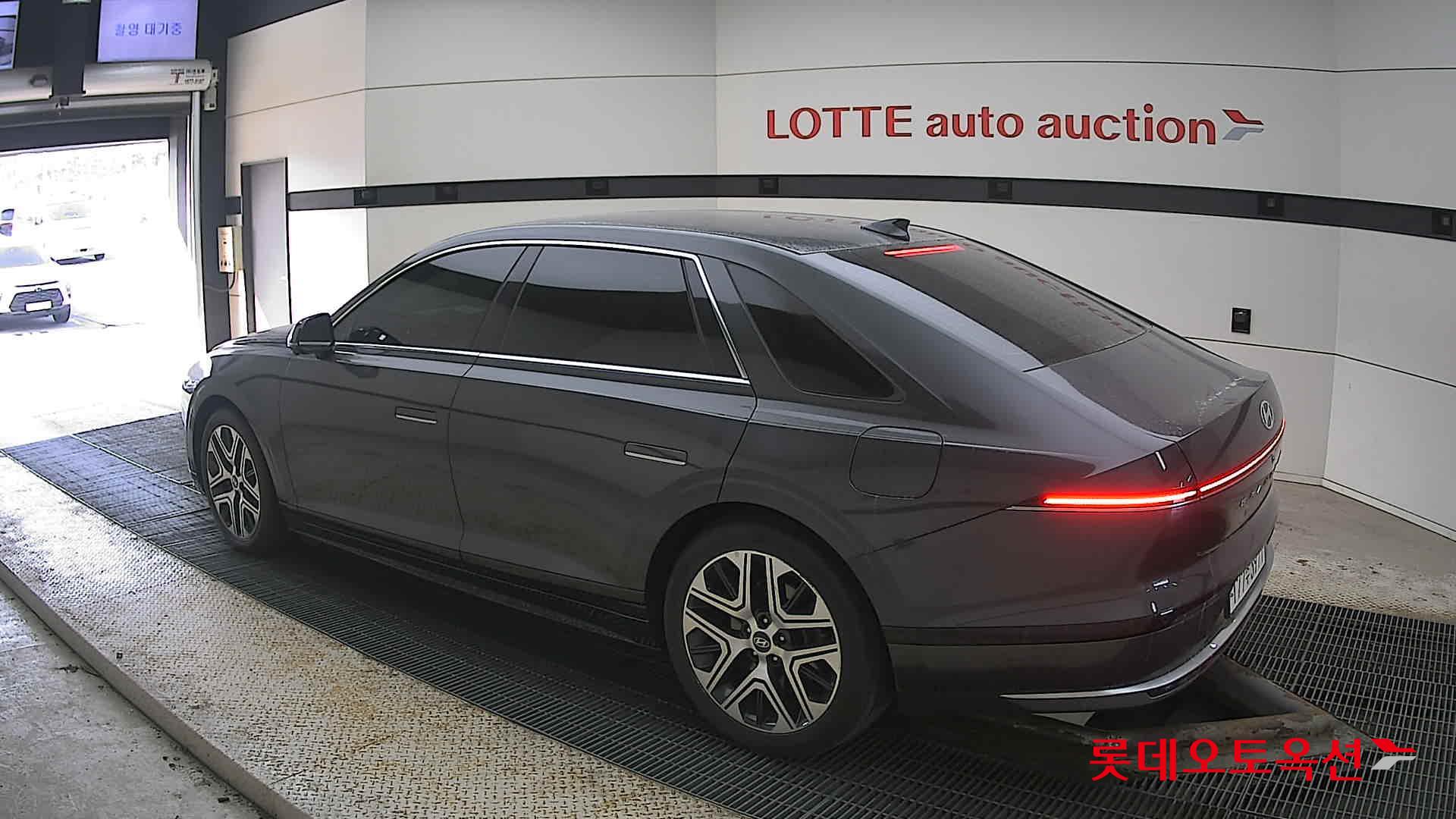 هيونداي أزيرا