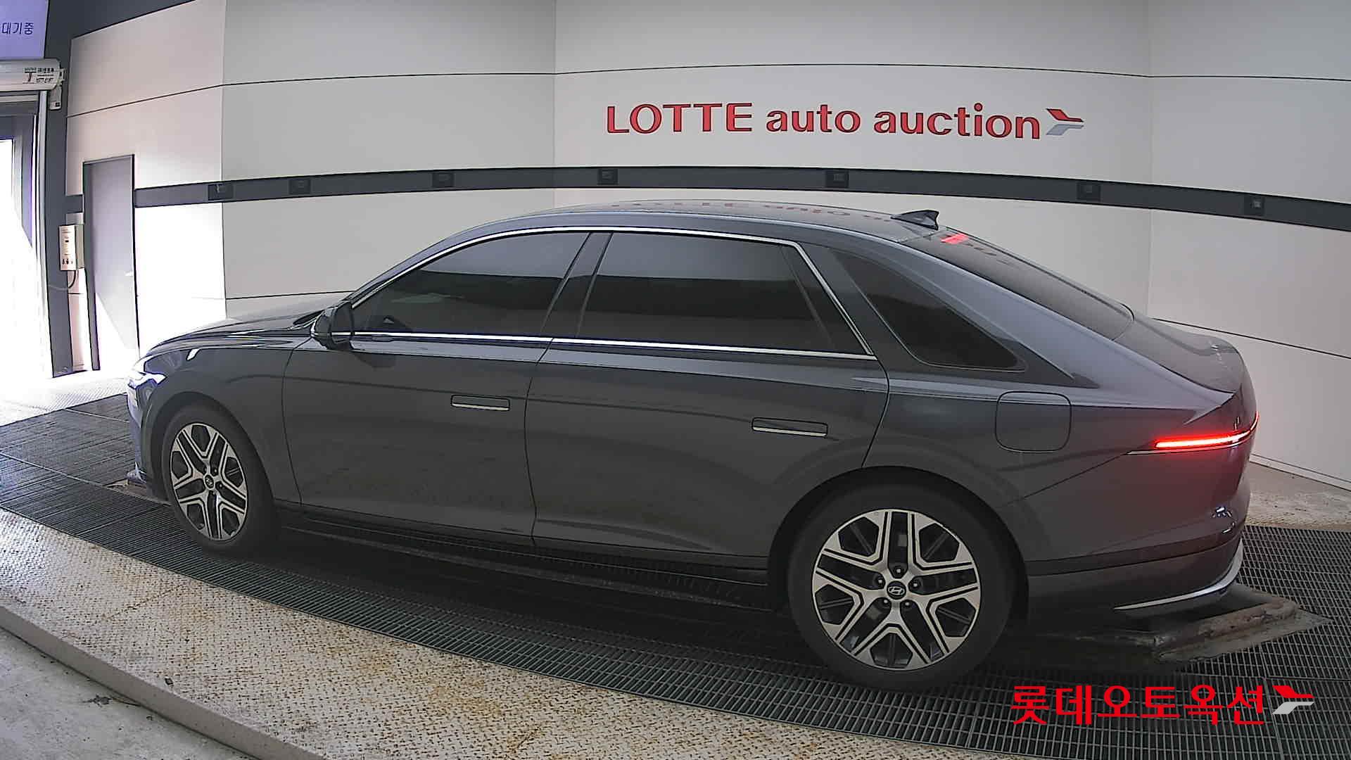 هيونداي أزيرا