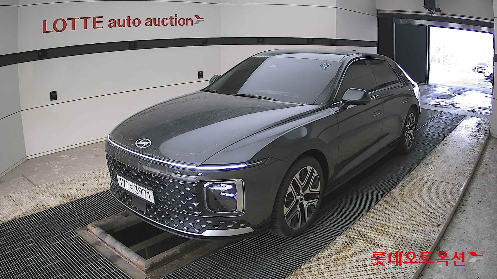 هيونداي أزيرا