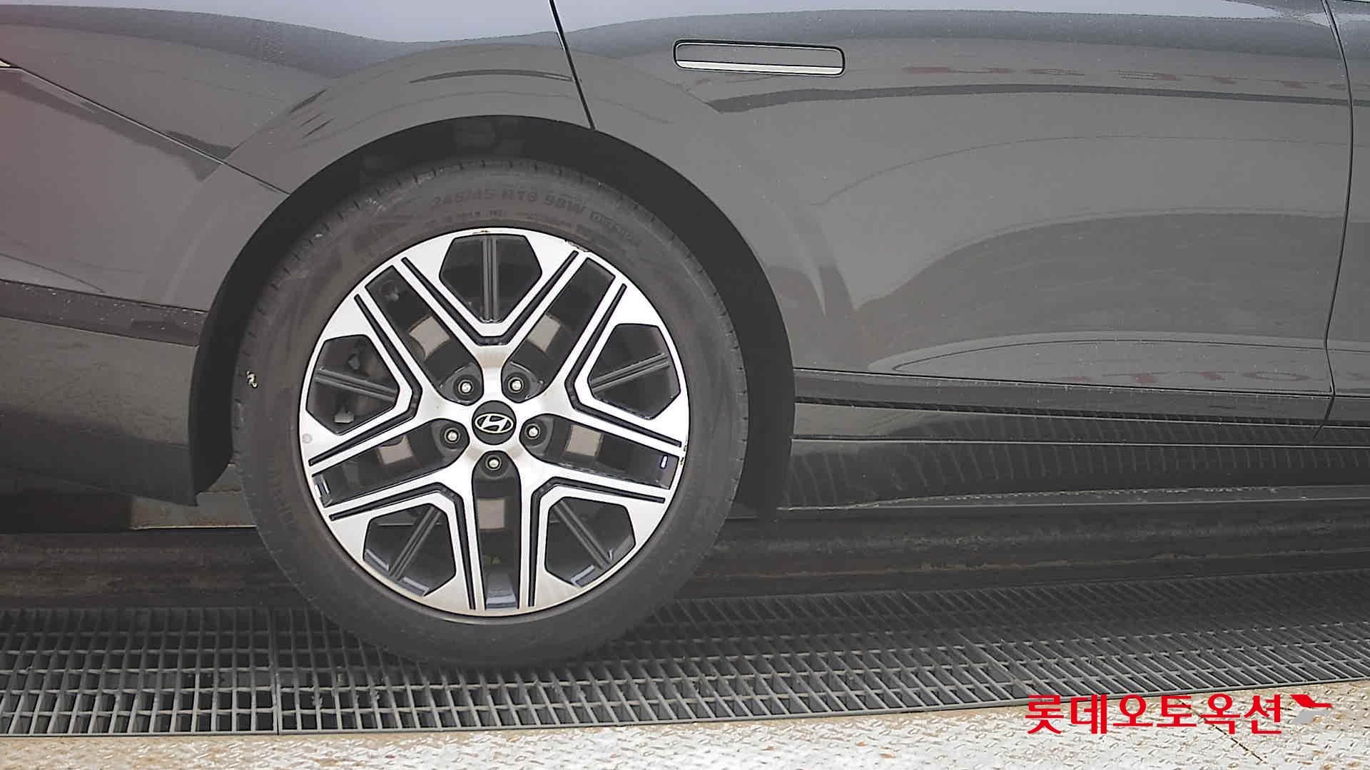 هيونداي أزيرا