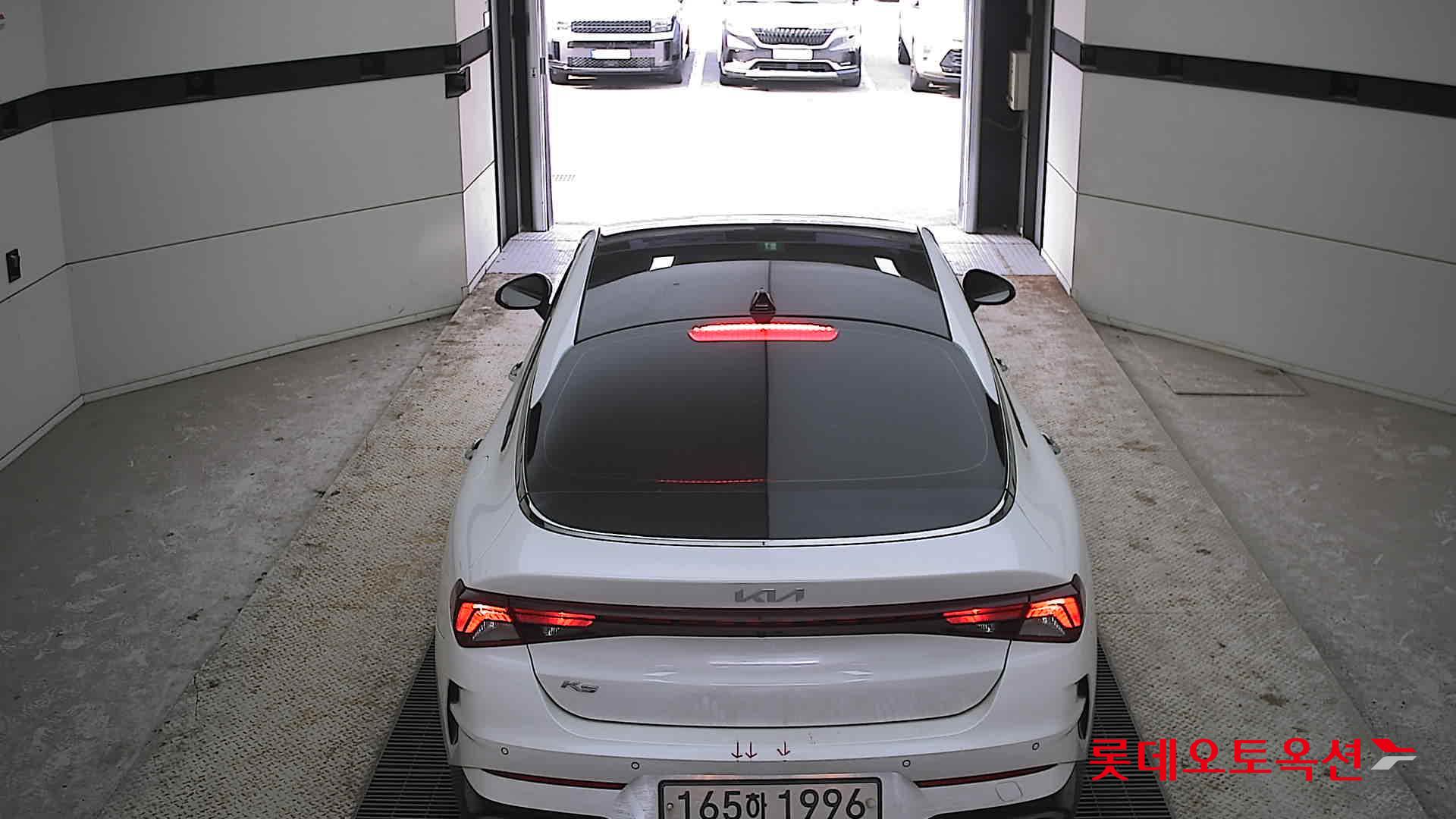 Kia K5 2022 Белый из Кореи, фото 5