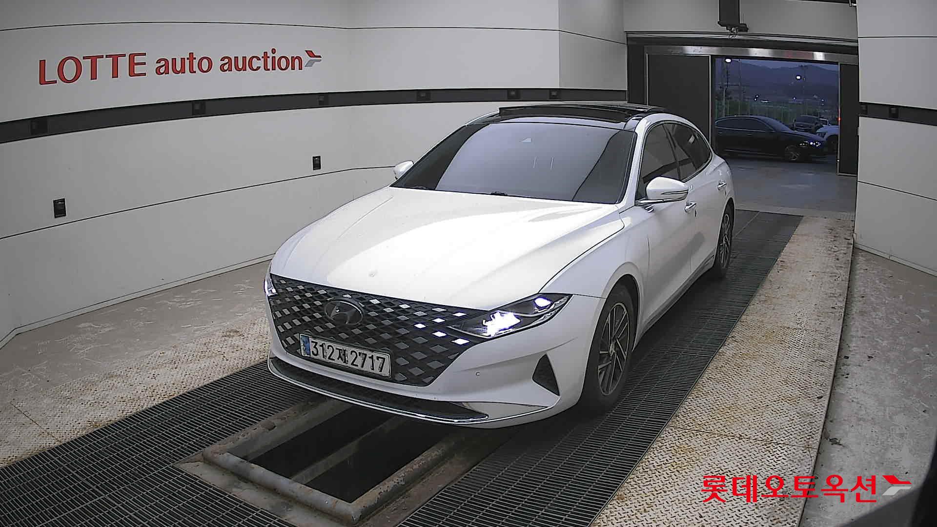 هيونداي أزيرا