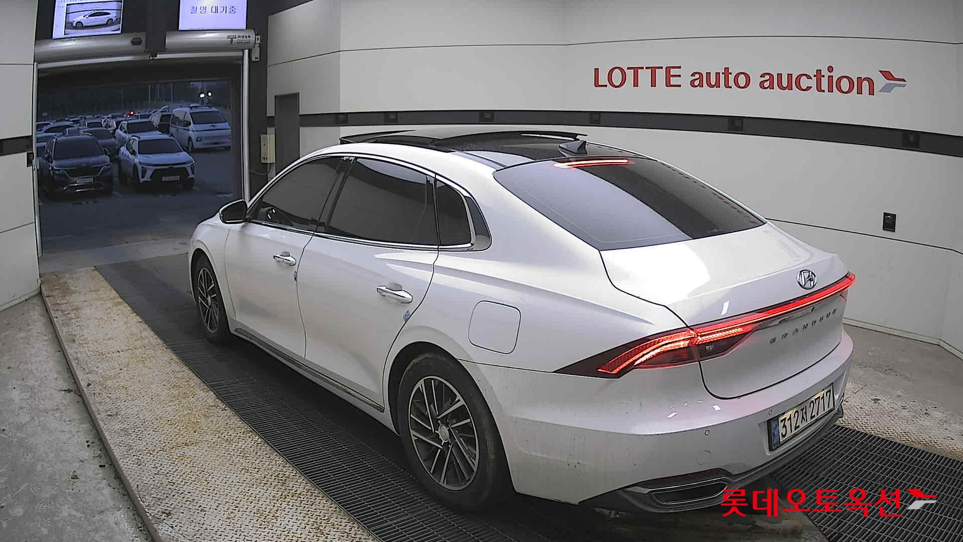 هيونداي أزيرا